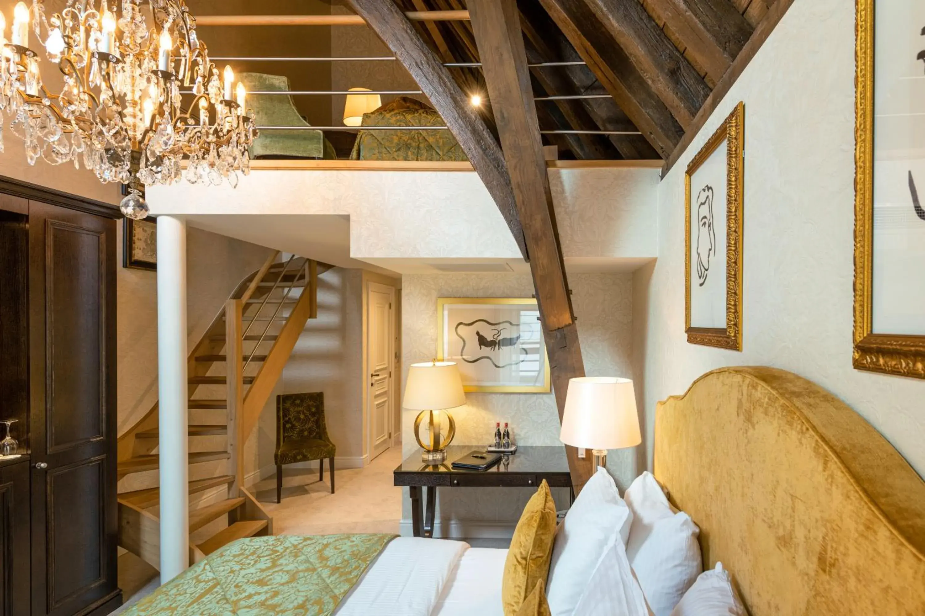 Family Suite “Prince Henry” in Grand Hotel Casselbergh Family Suite “Prince Henry” in Grand Hotel Casselbergh