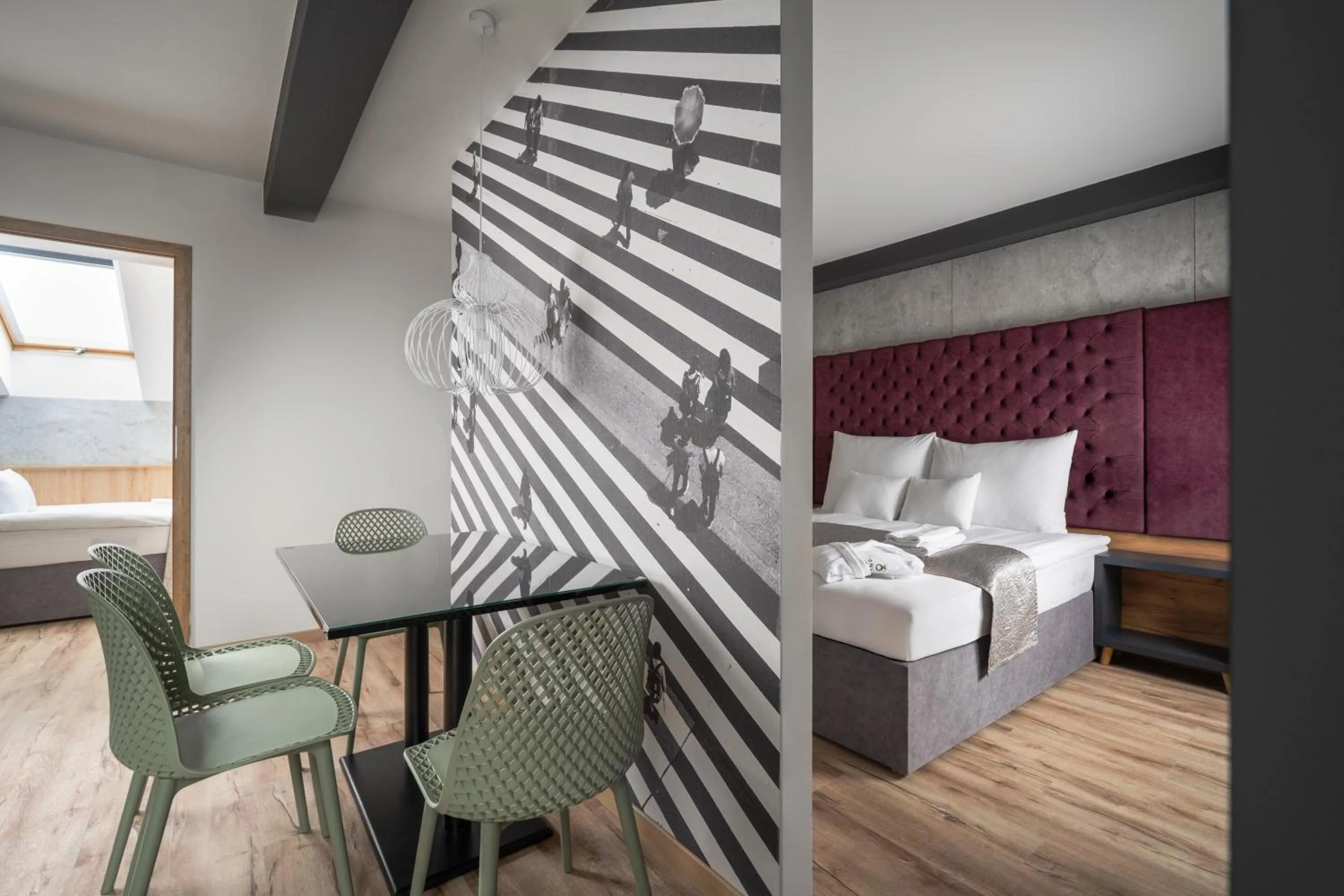 Living room, Bed in Onyx Luxury