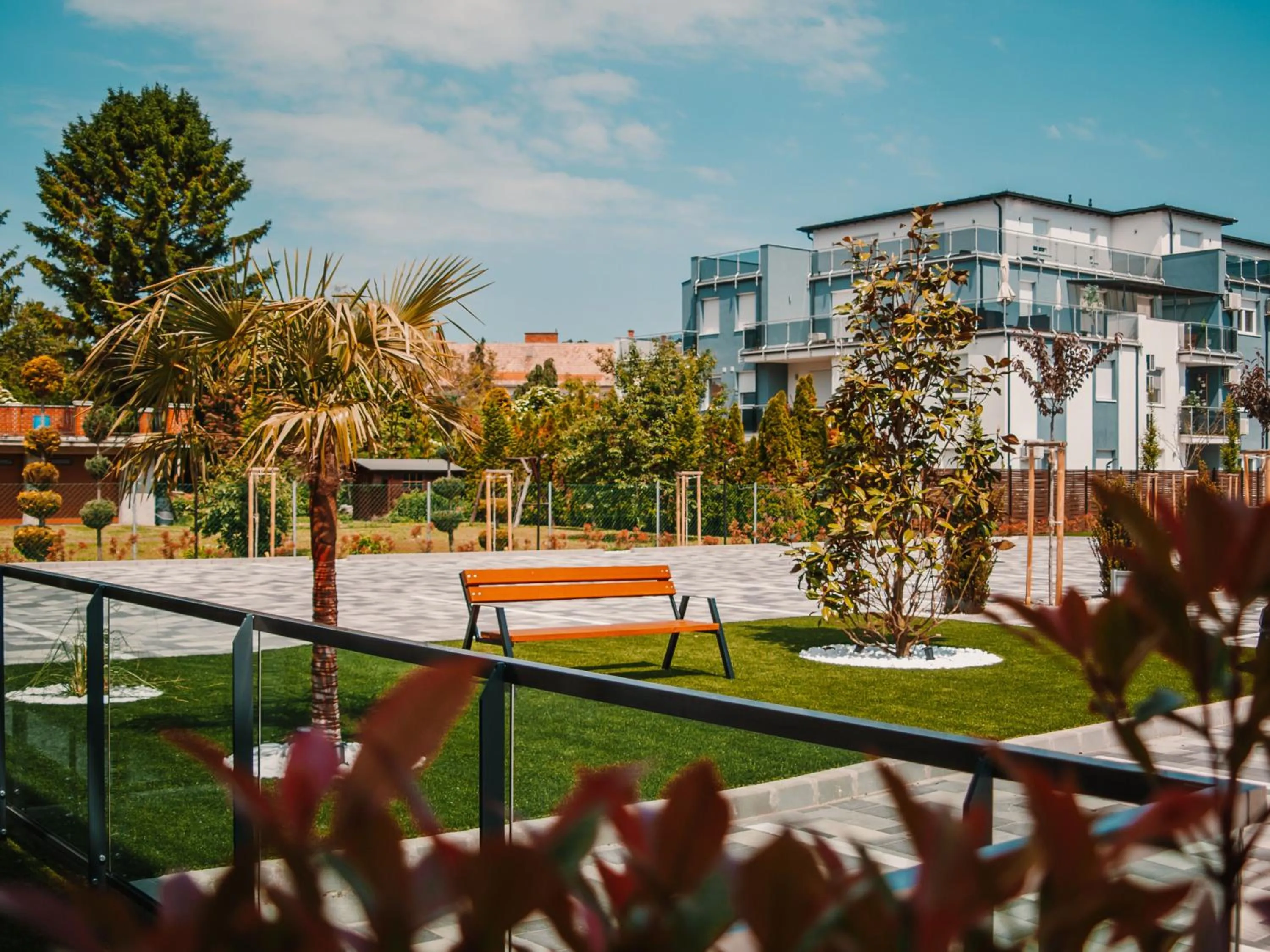 Garden in Onyx Luxury