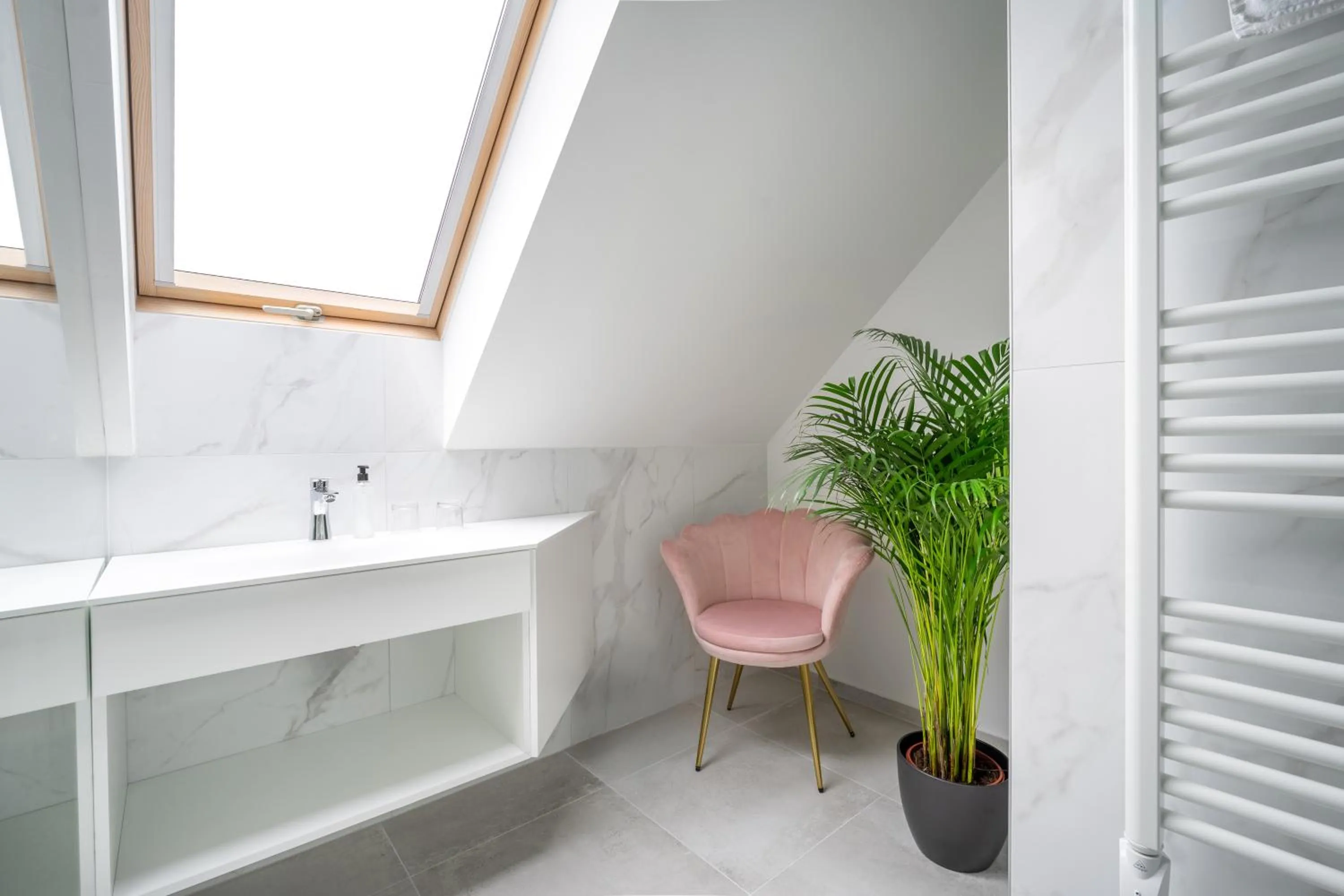 Bathroom in Onyx Luxury