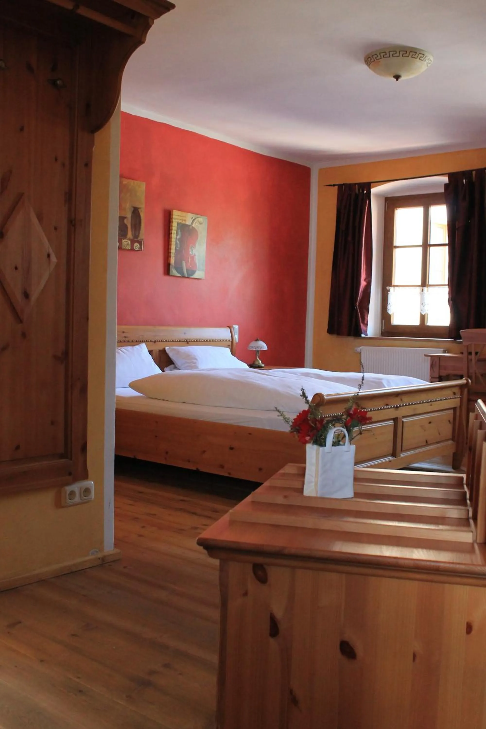 Photo of the whole room, Bed in Landhotel Kahrmühle