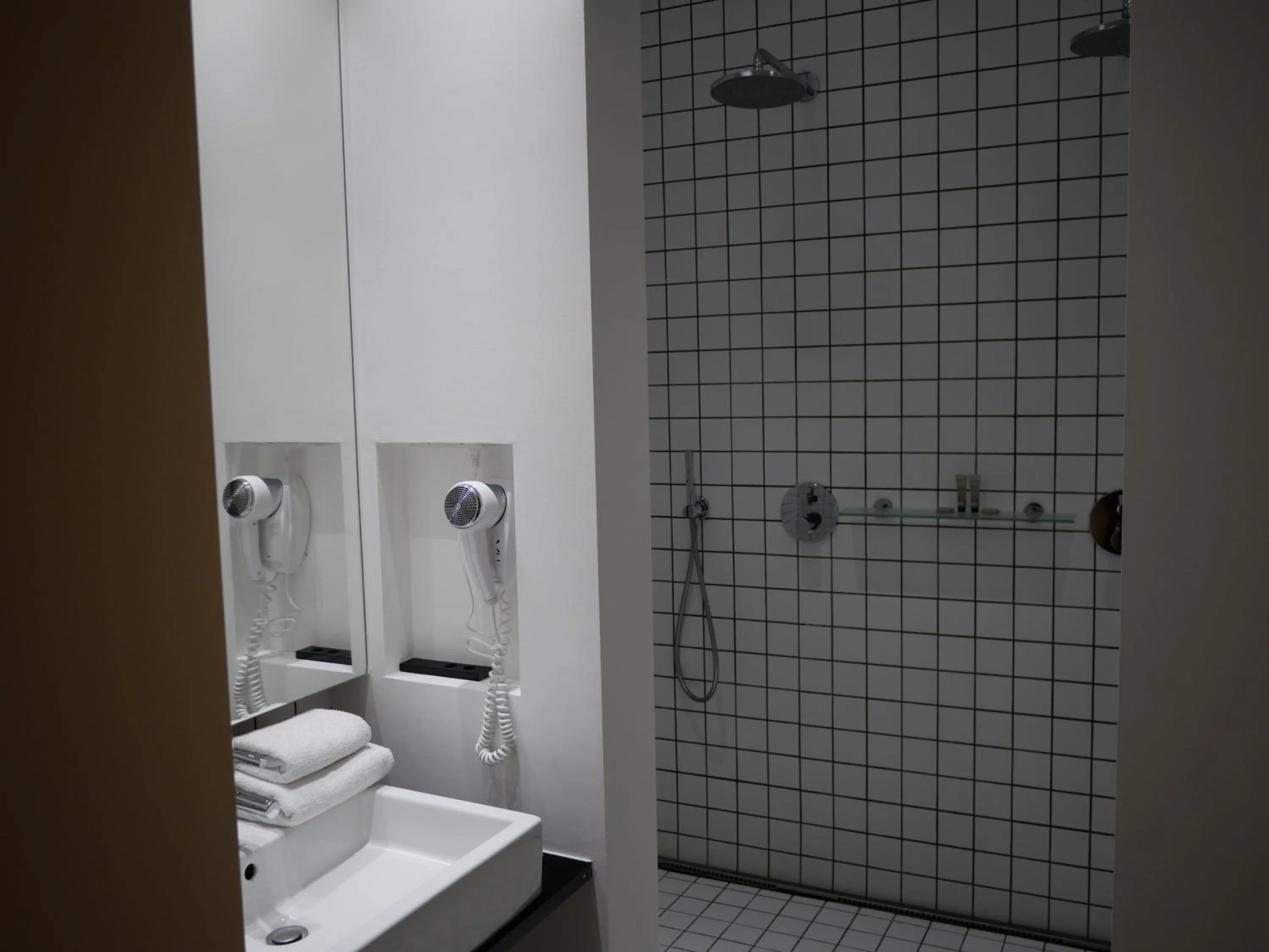 Bathroom in Hotel Esperance