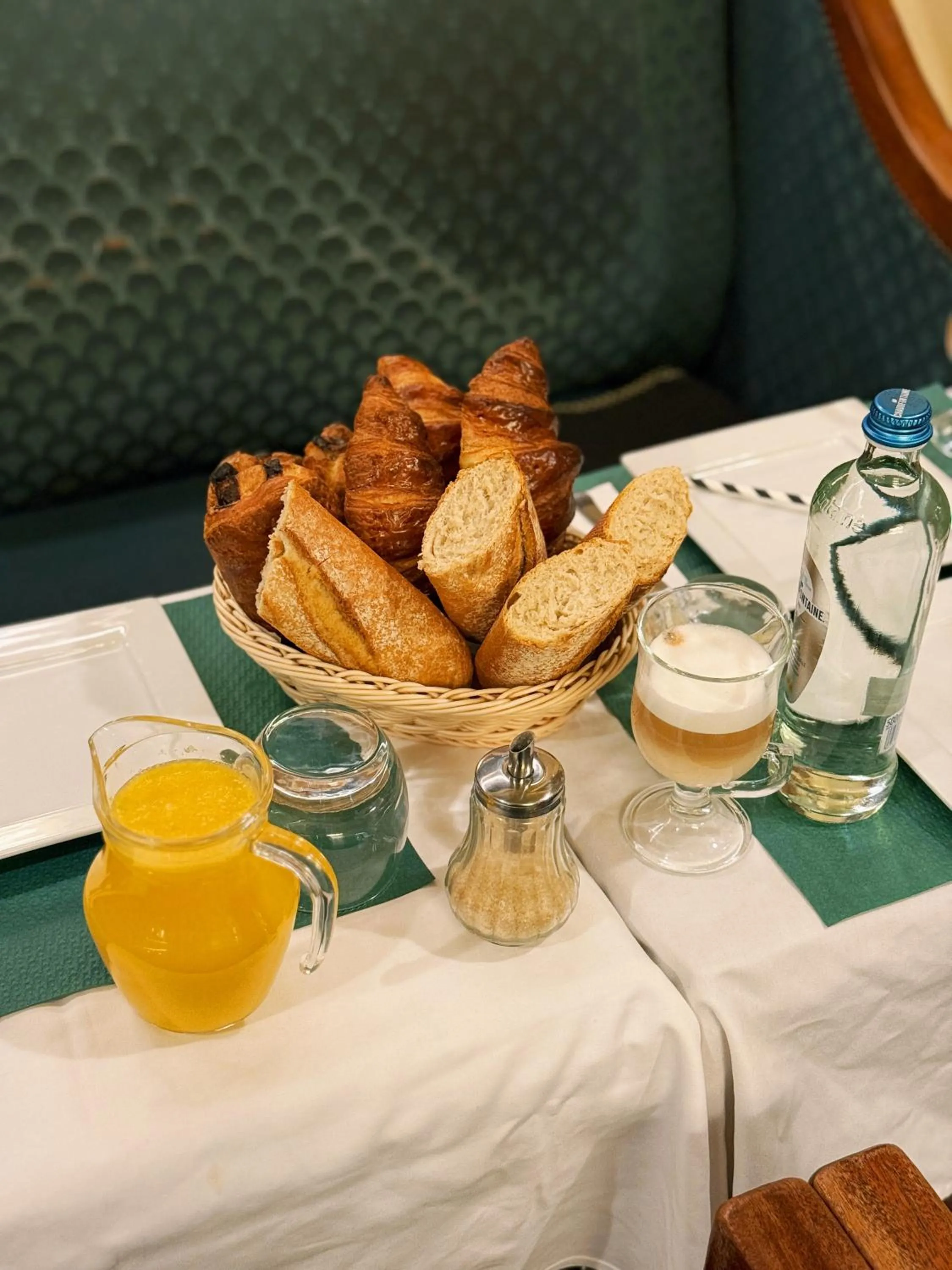 Breakfast in Hotel Esperance