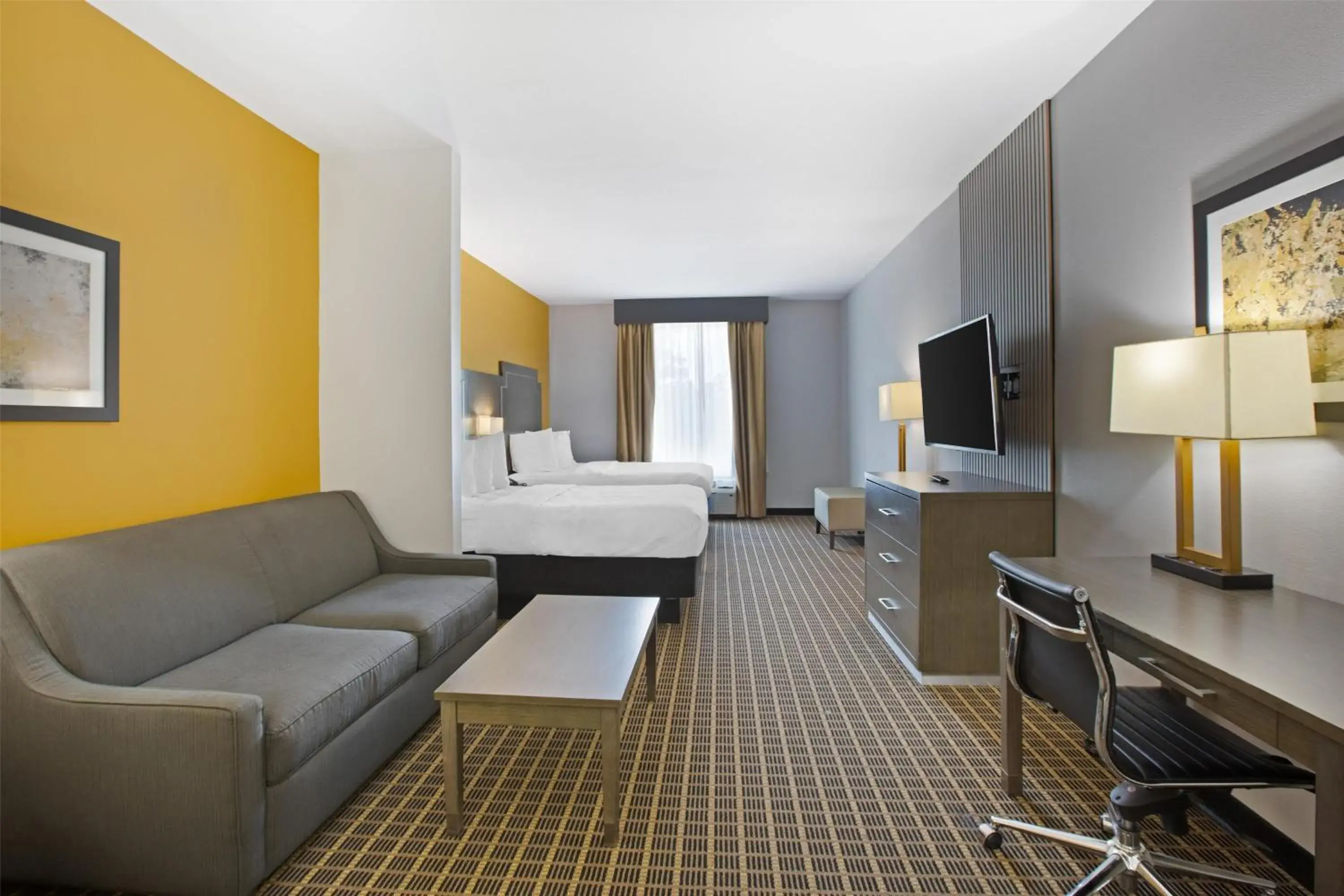 Queen Suite with Two Queen Beds and Bath Tub - Disability Access in Best Western Plus Regency Park Queen Suite with Two Queen Beds and Bath Tub - Disability Access in Best Western Plus Regency Park