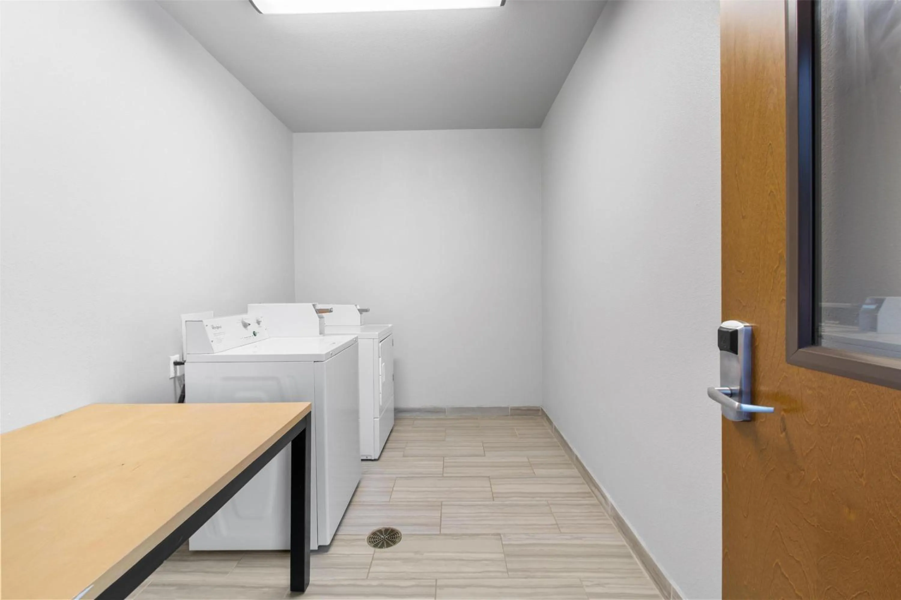 laundry in Best Western Plus Regency Park