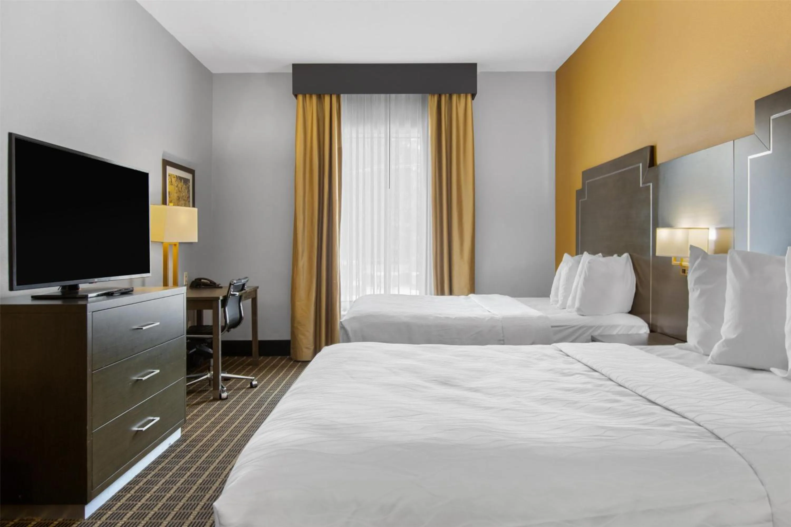 Bedroom, Bed in Best Western Plus Regency Park