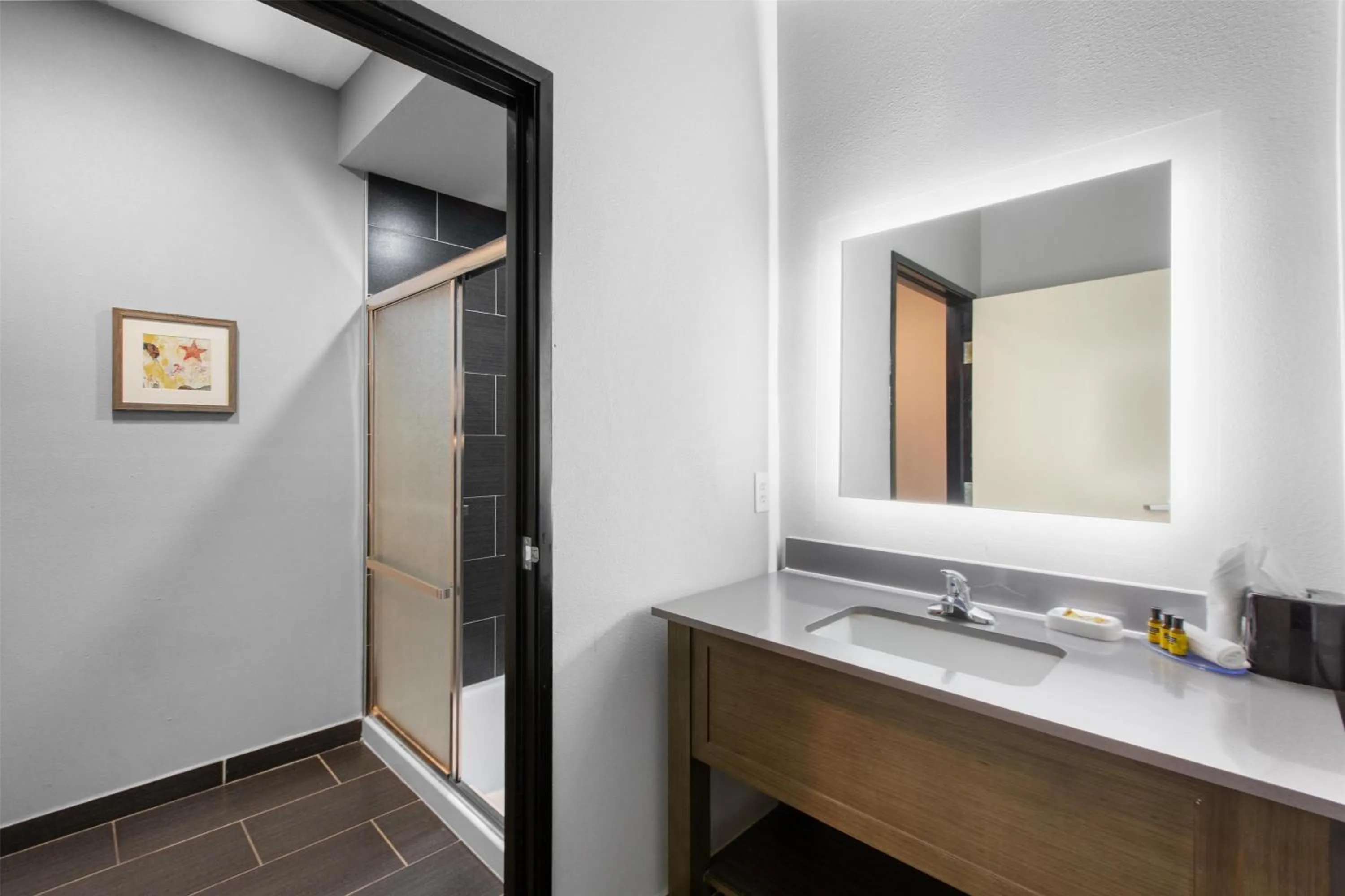 Bathroom in Best Western Plus Regency Park