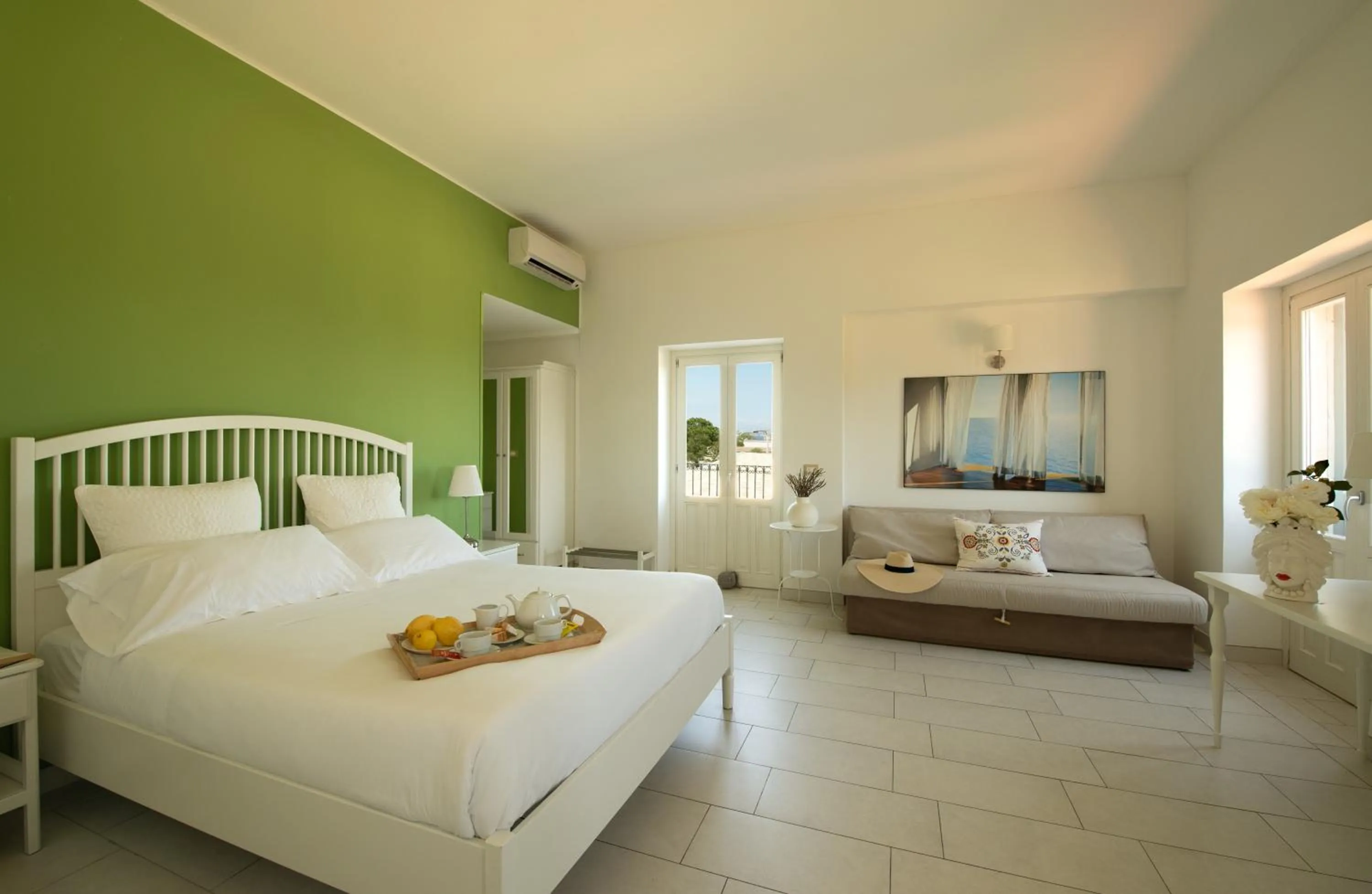 Bed in Isola Charm B&B - Pool & Nature Stay