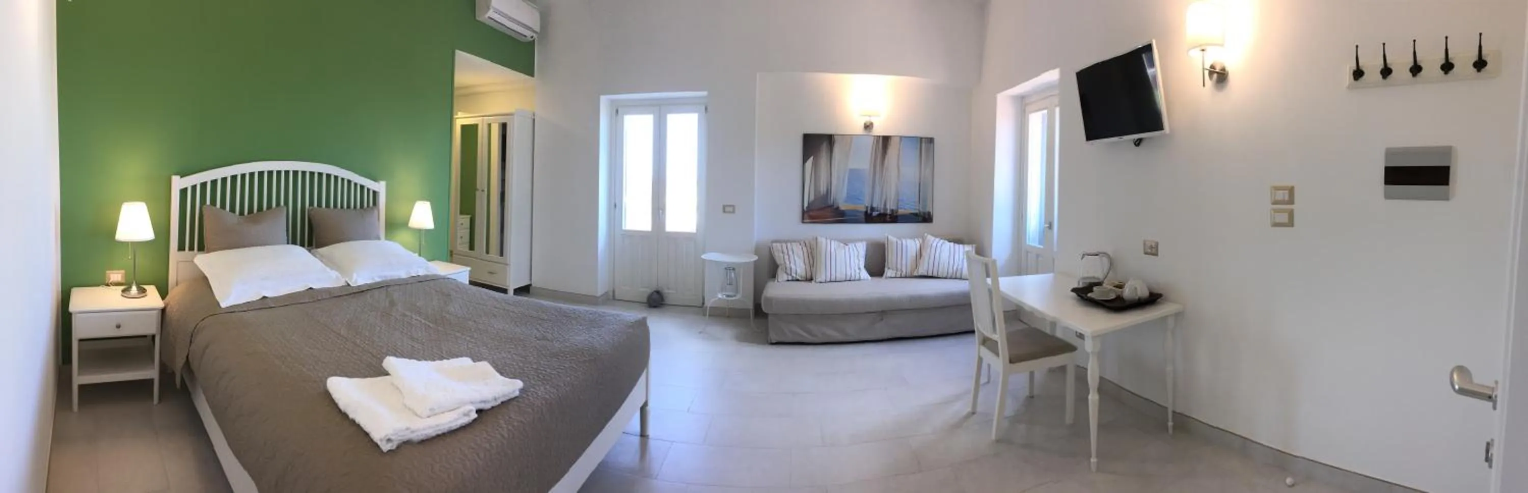 Bed in Isola Charm B&B - Pool & Nature Stay