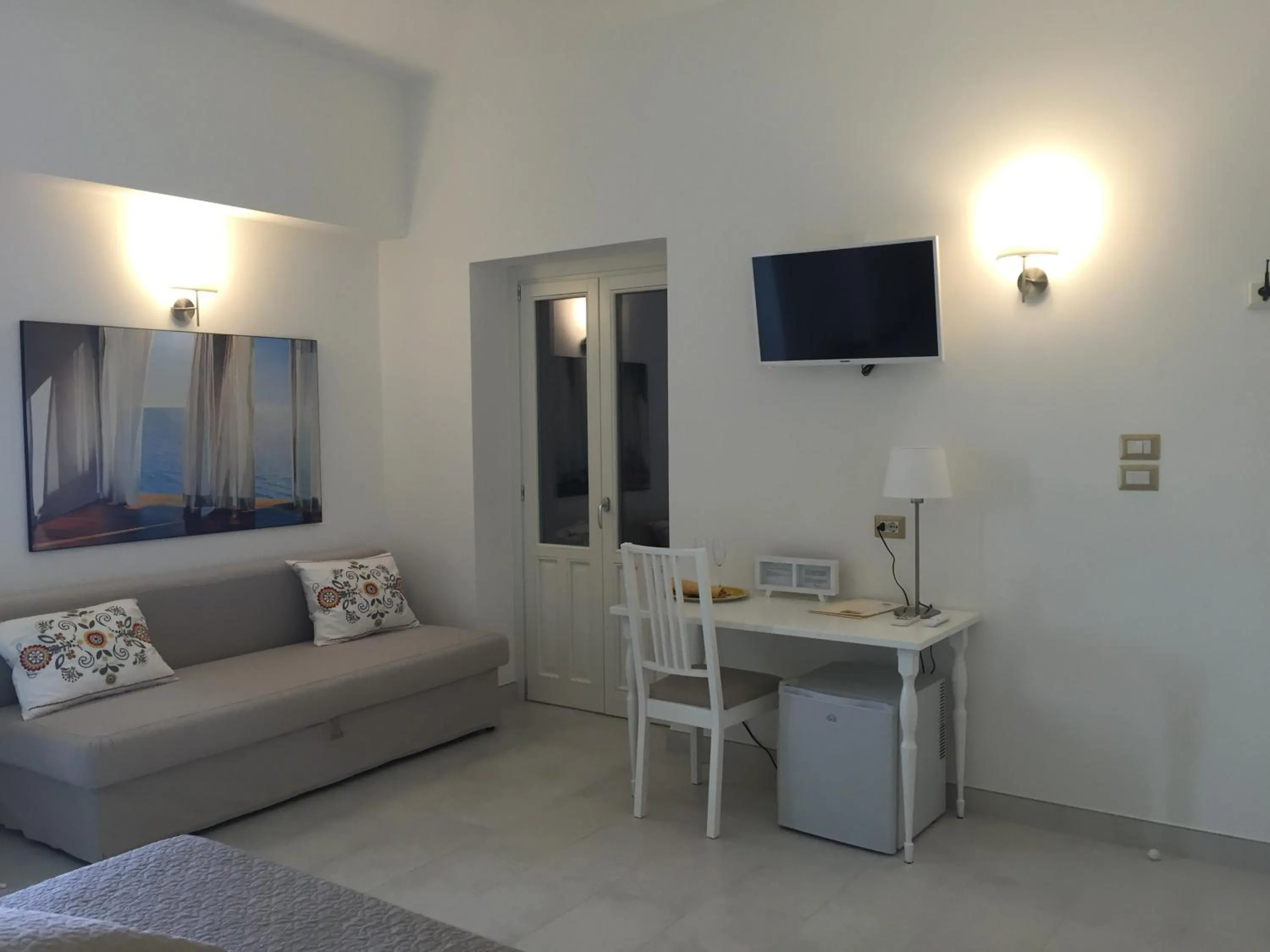 Photo of the whole room in Isola Charm B&B - Pool & Nature Stay