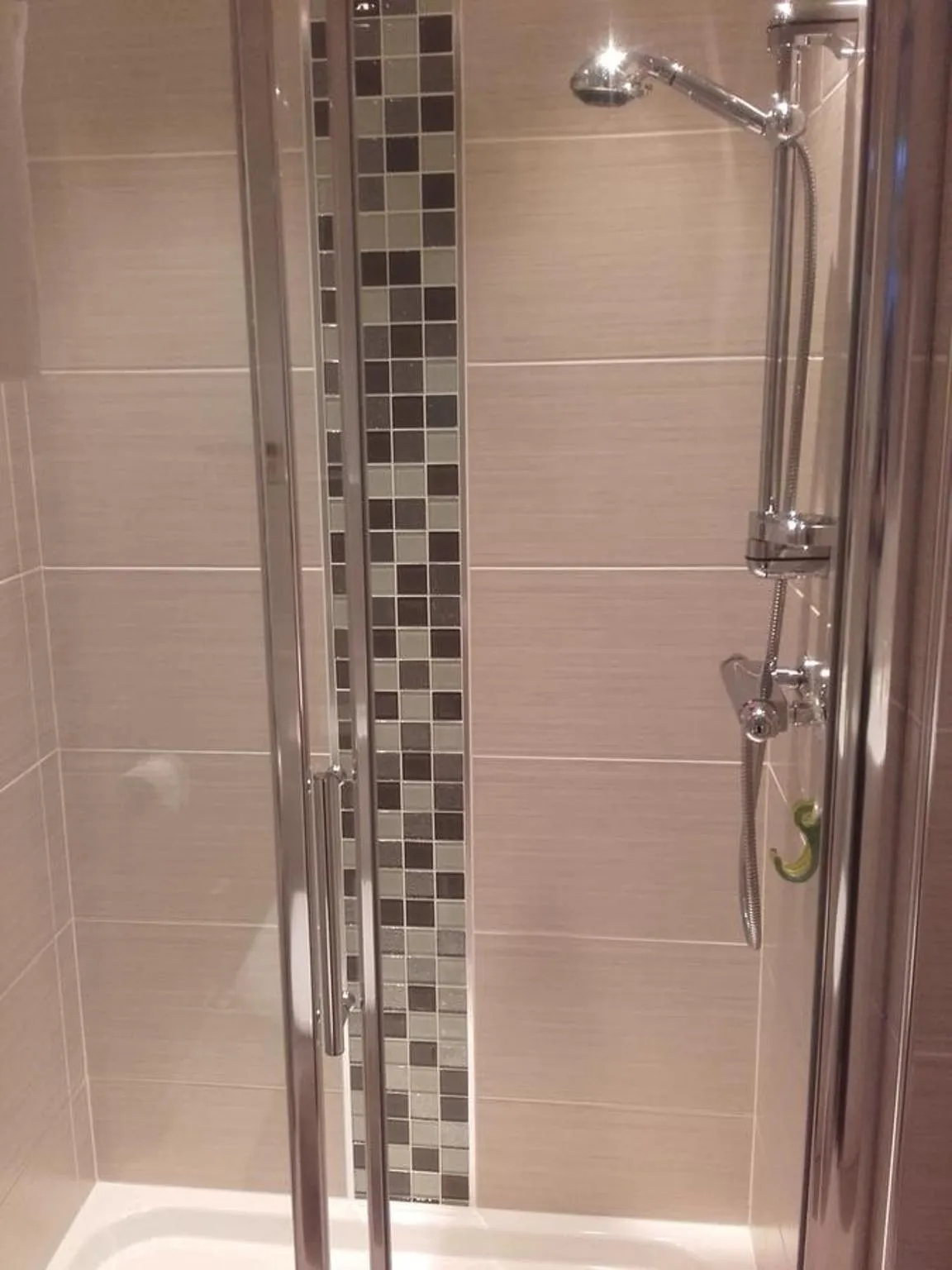 Shower in Eastdale Bed and Breakfast