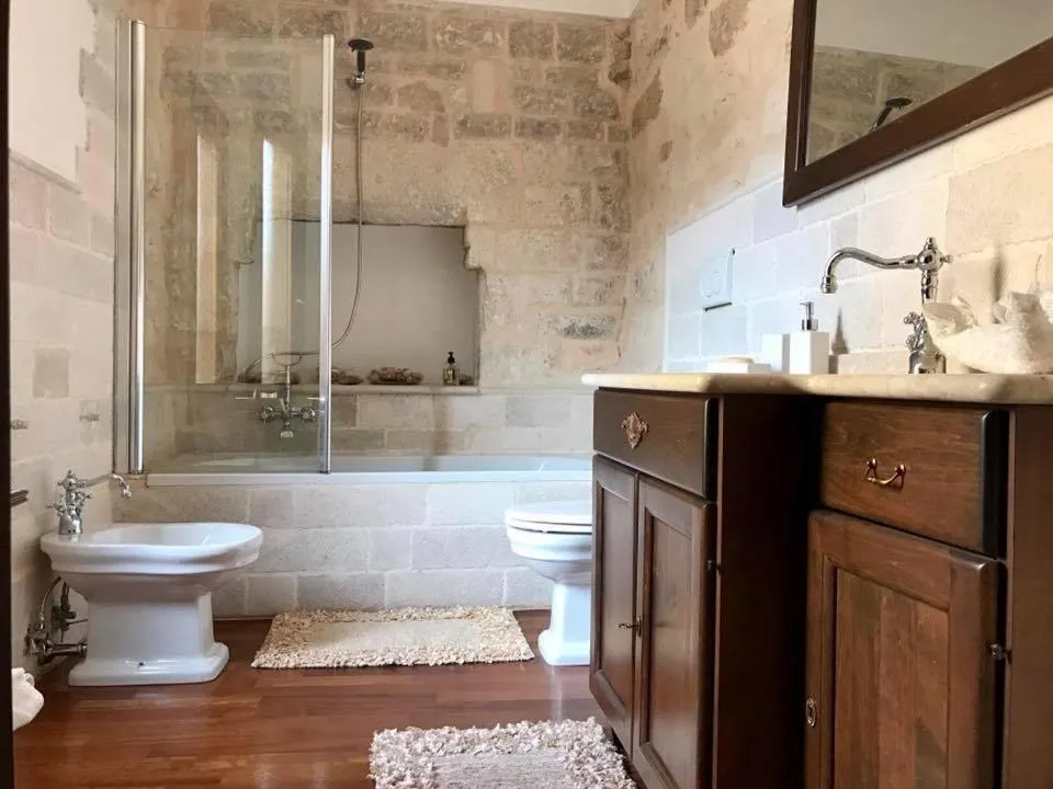 Shower, Bathroom in Mar