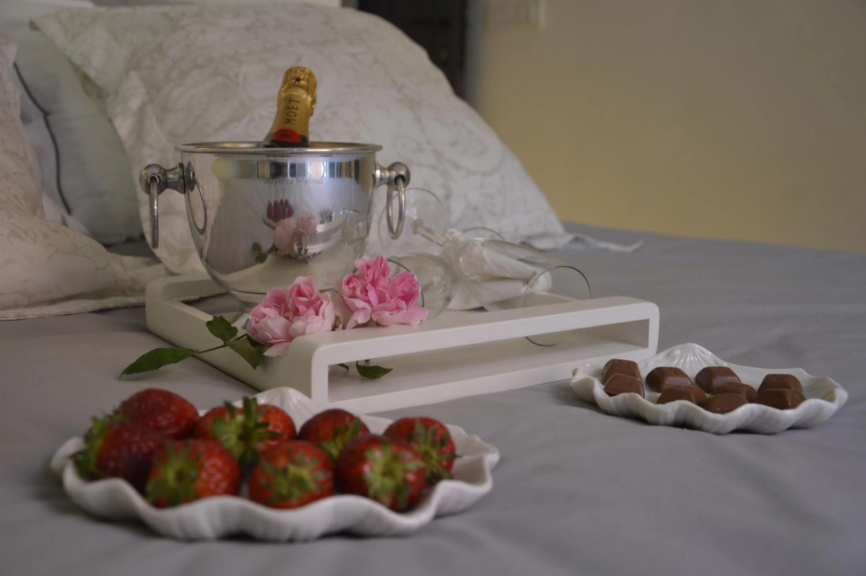 Photo of the whole room in Mar