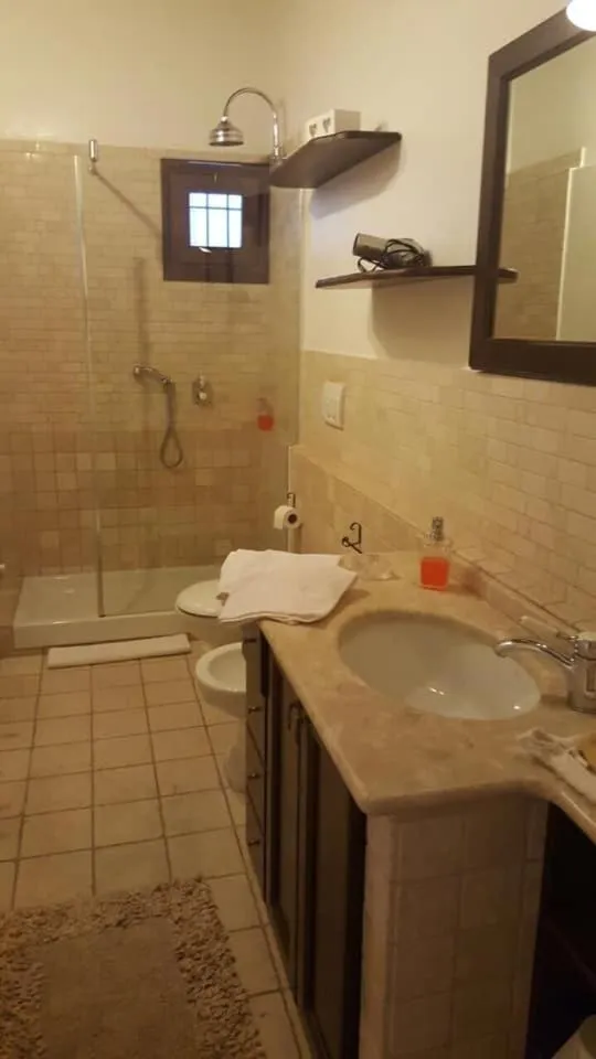 Shower, Bathroom in Mar