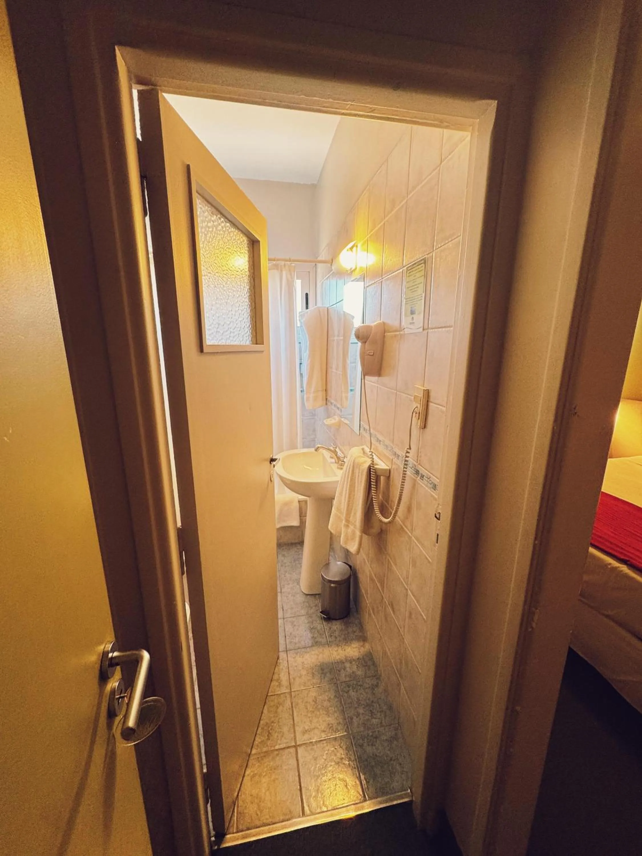 Toilet in Estepa Hotel