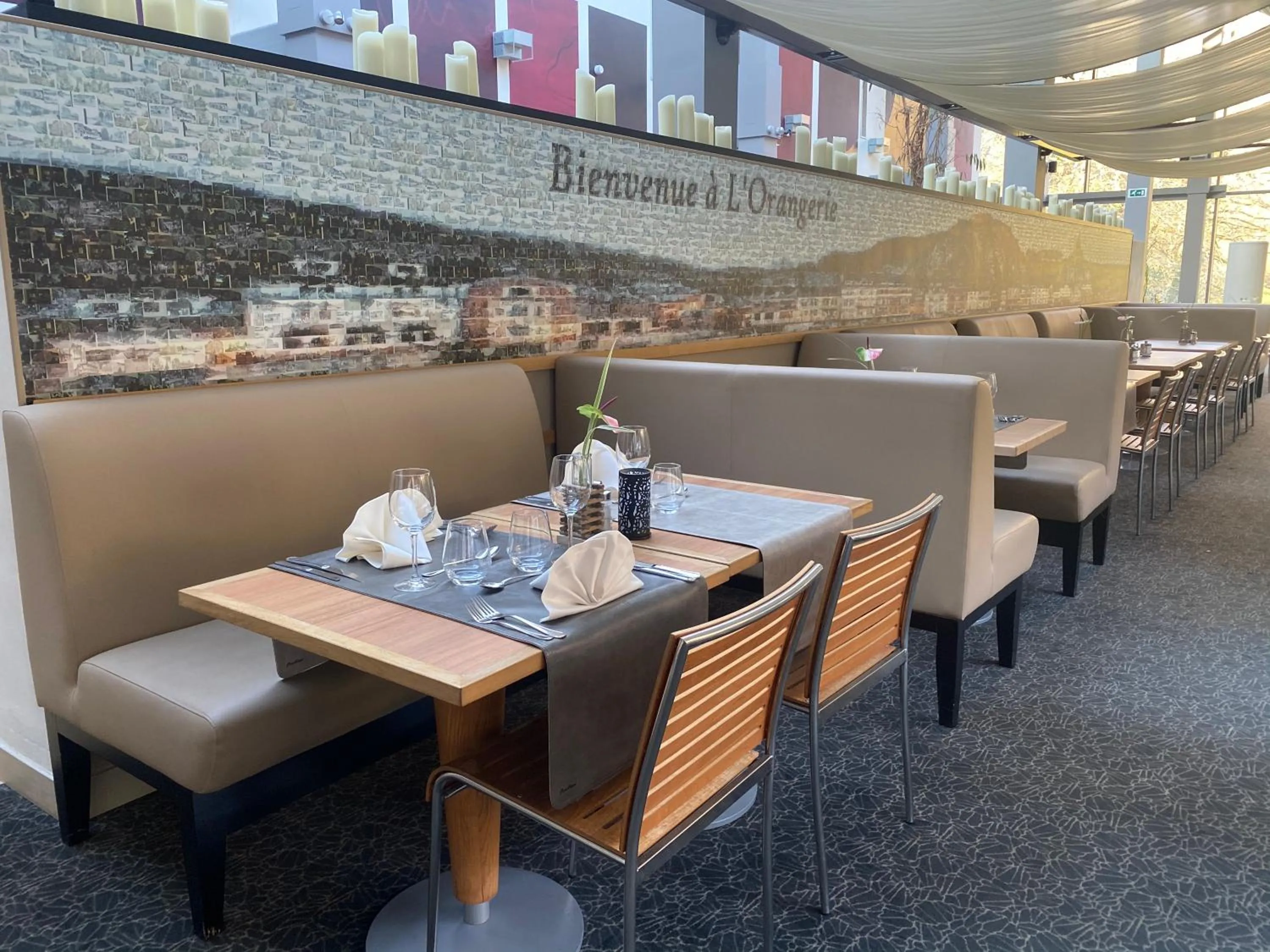 Restaurant/places to eat in Castel de Pont-a-Lesse