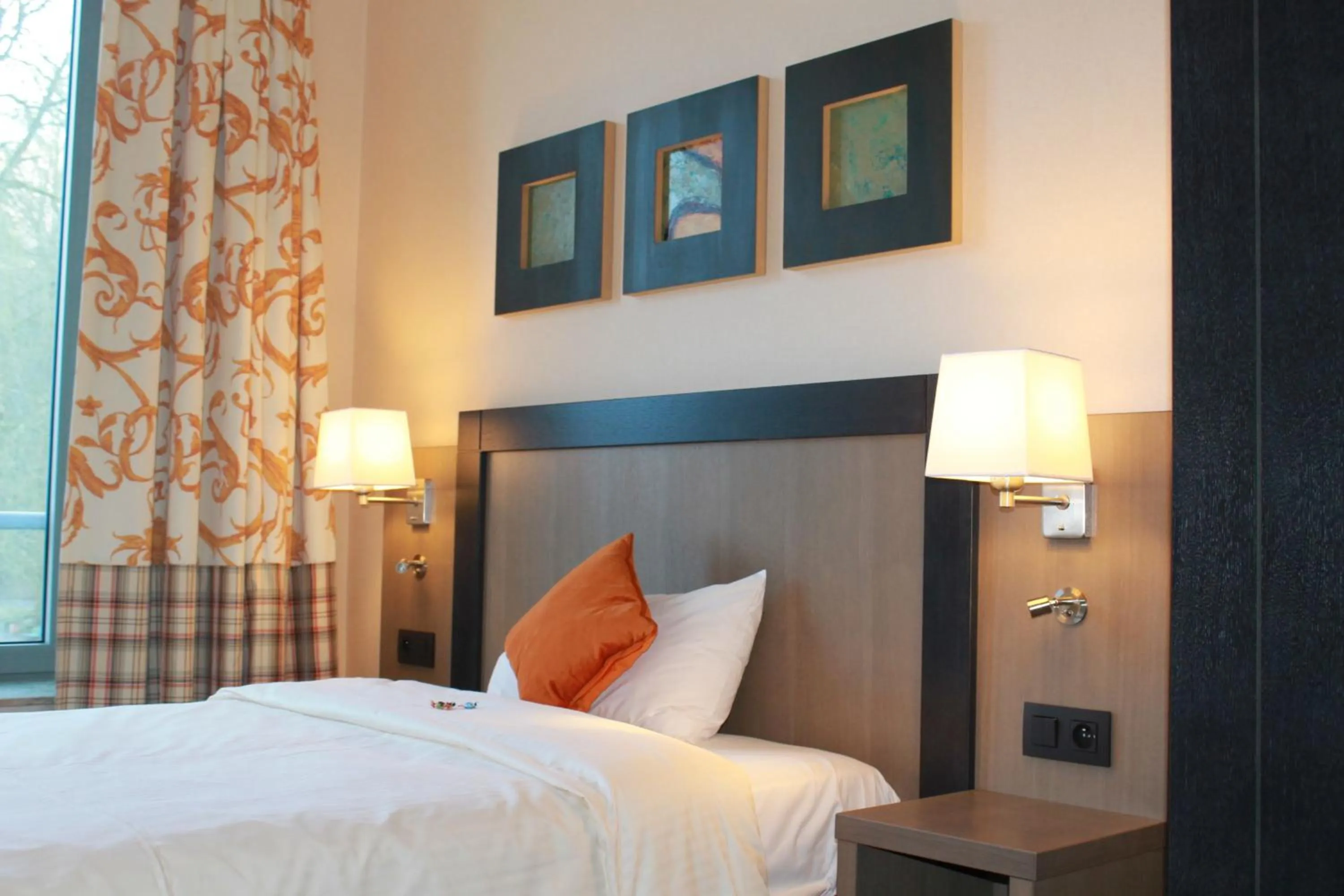 Photo of the whole room, Bed in Castel de Pont-a-Lesse