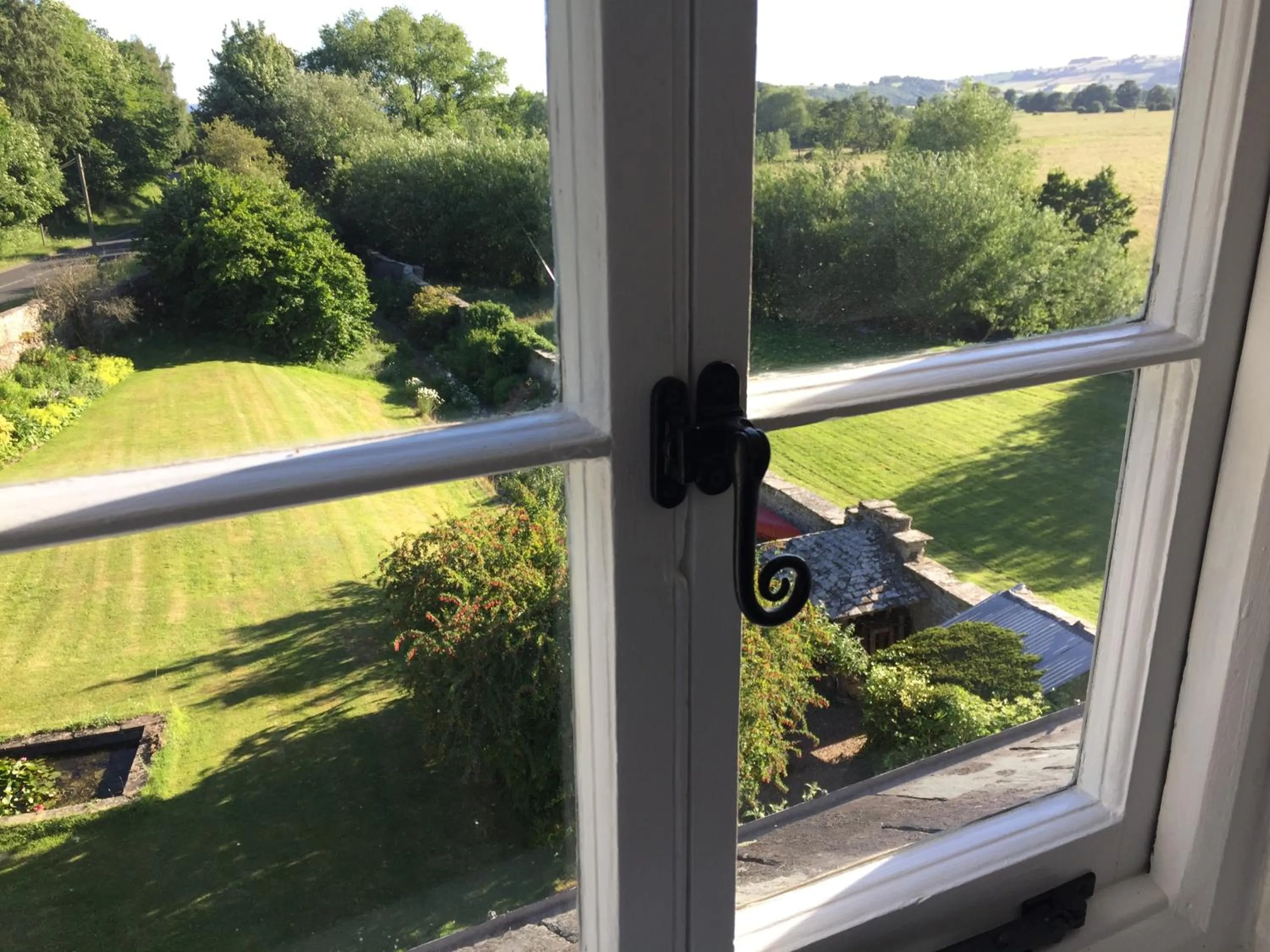 Garden in Aberllynfi Riverside Guest House