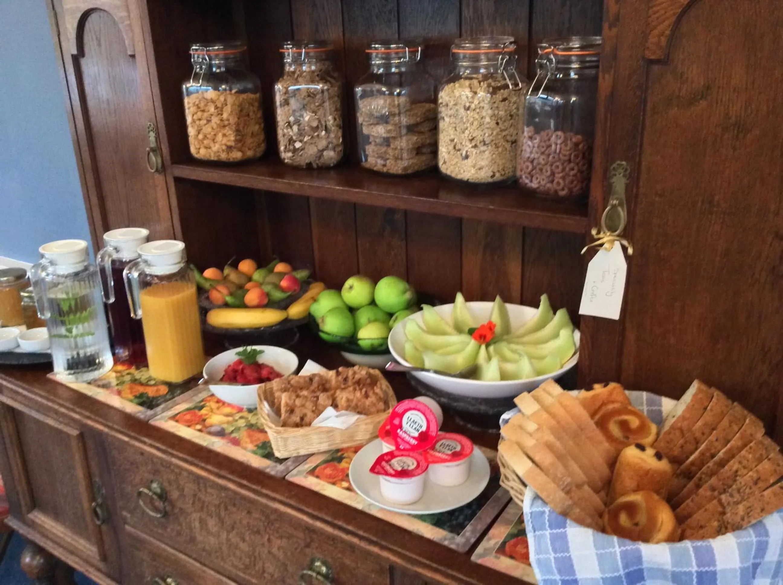Dining area in Aberllynfi Riverside Guest House