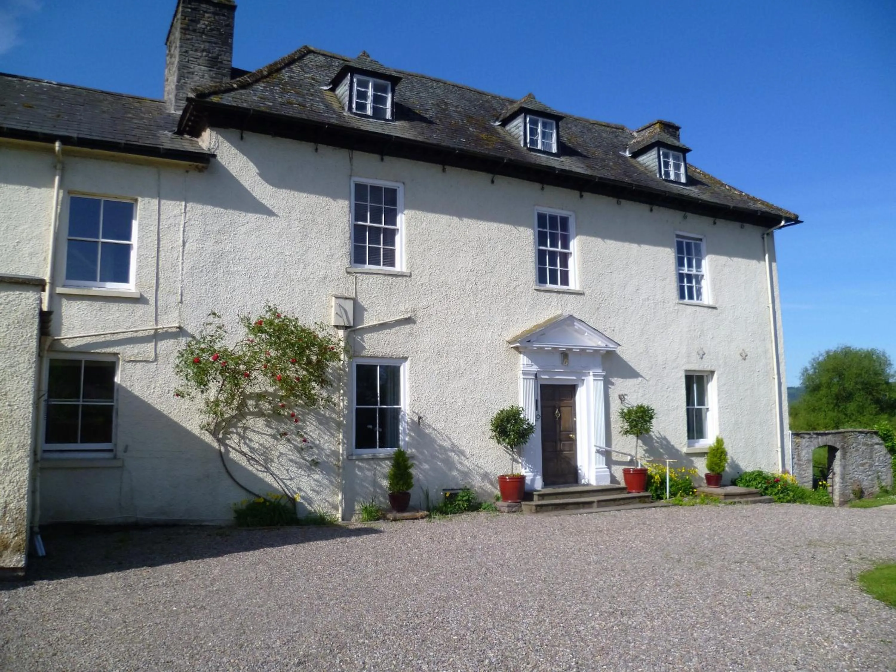 Facade/entrance in Aberllynfi Riverside Guest House