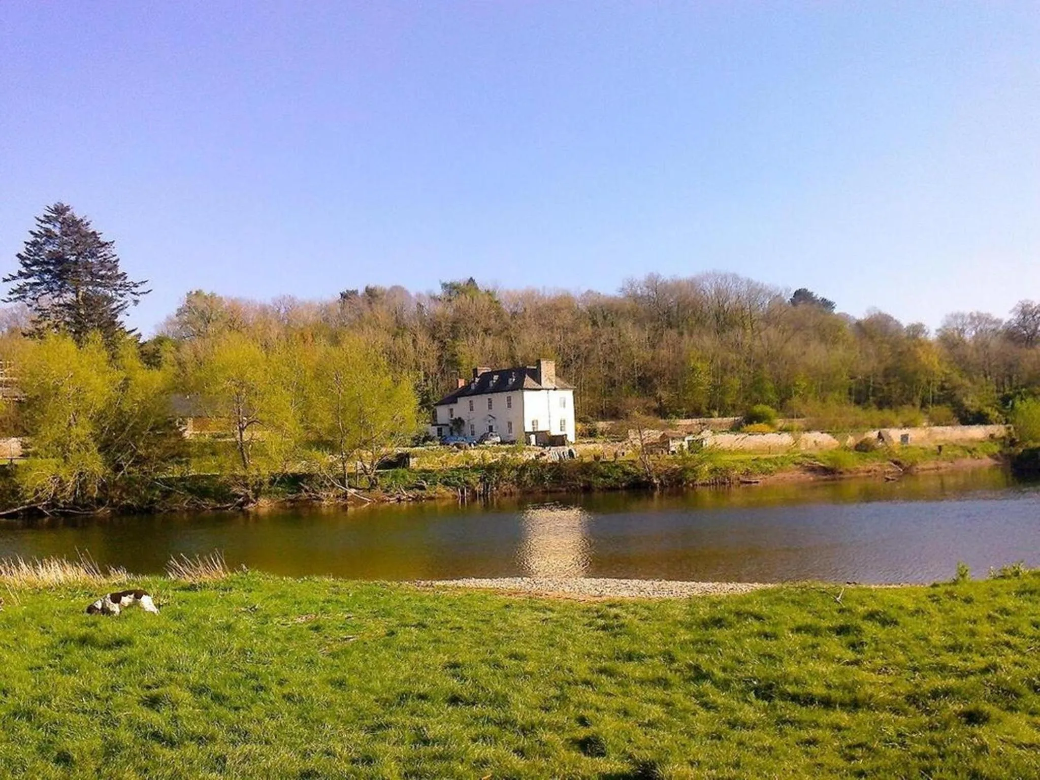 Property building in Aberllynfi Riverside Guest House