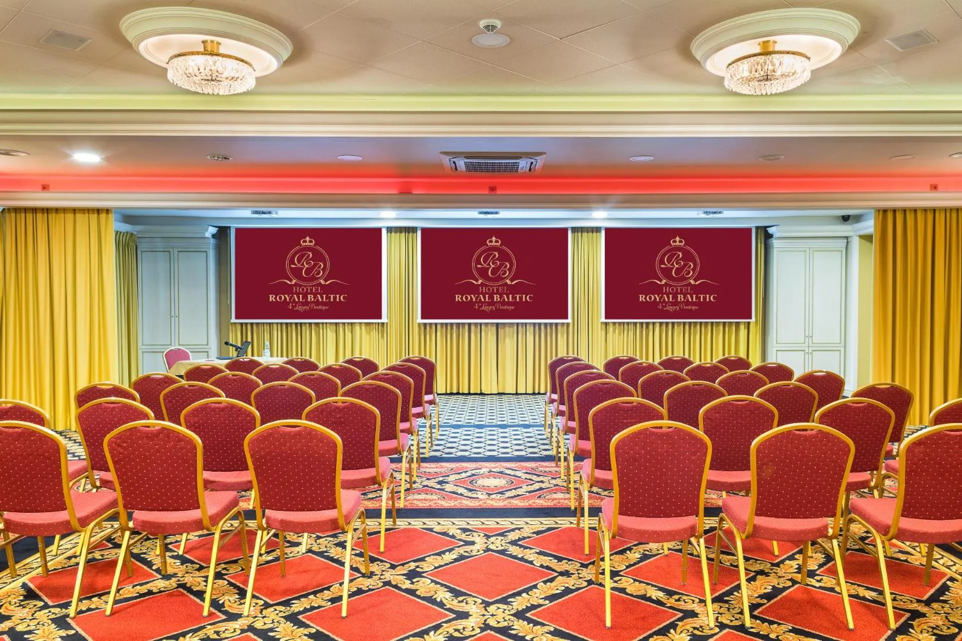 Seating area in Hotel Royal Baltic 4* Luxury Boutique