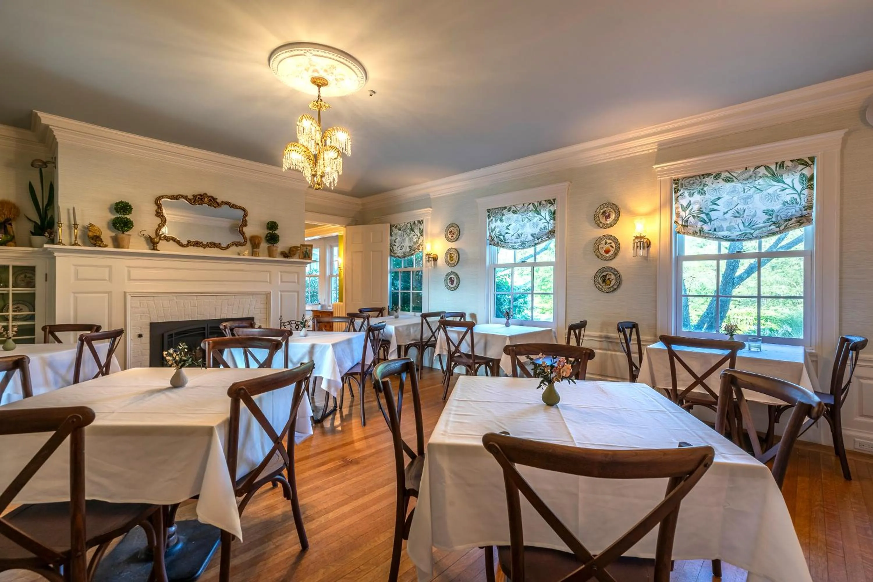 Breakfast in The White House Inn