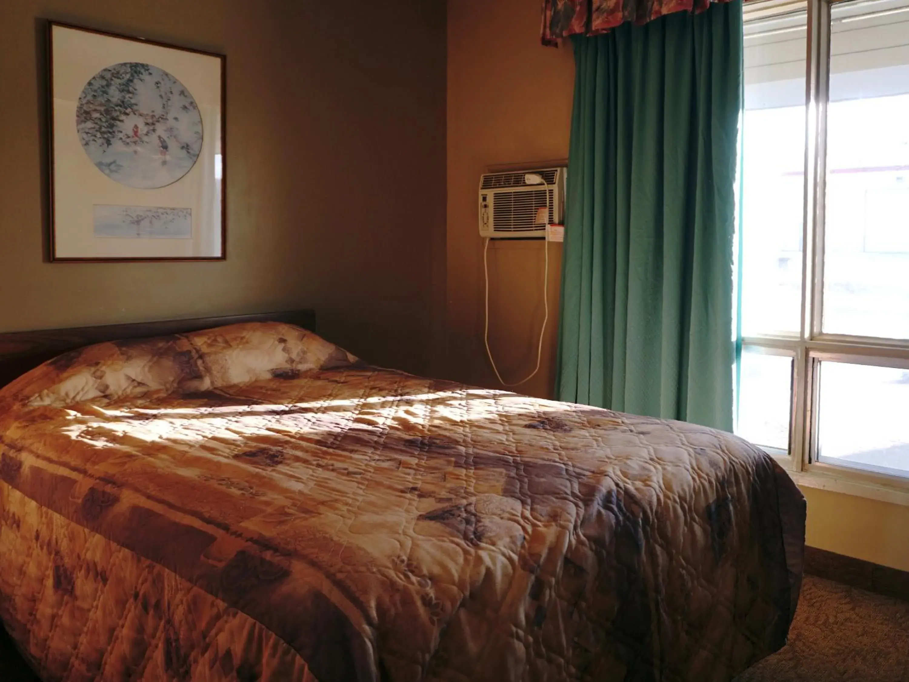 Standard Family Room in The Ritz Cafe and Motor Inn Standard Family Room in The Ritz Cafe and Motor Inn