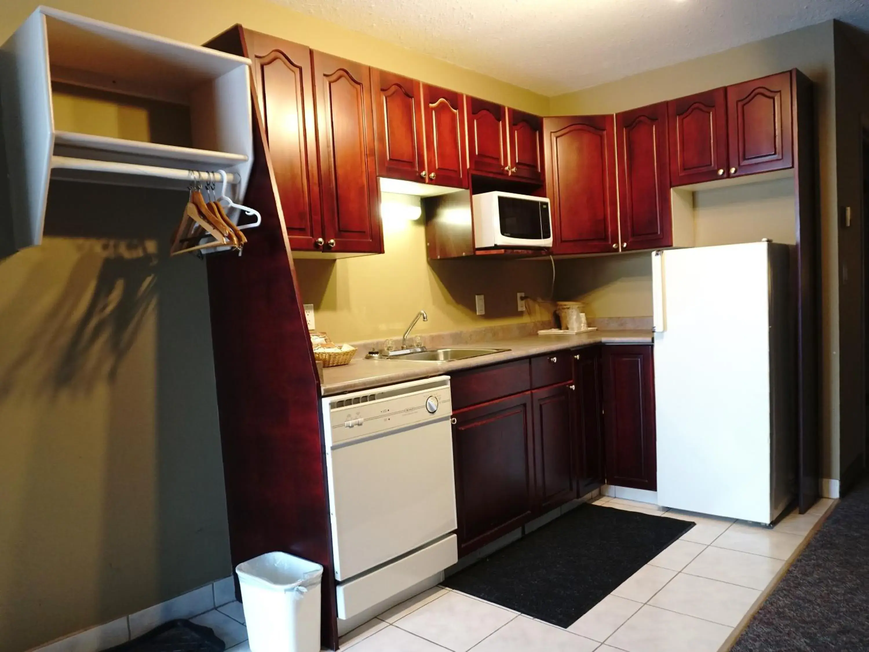 Executive Suite in The Ritz Cafe and Motor Inn Executive Suite in The Ritz Cafe and Motor Inn