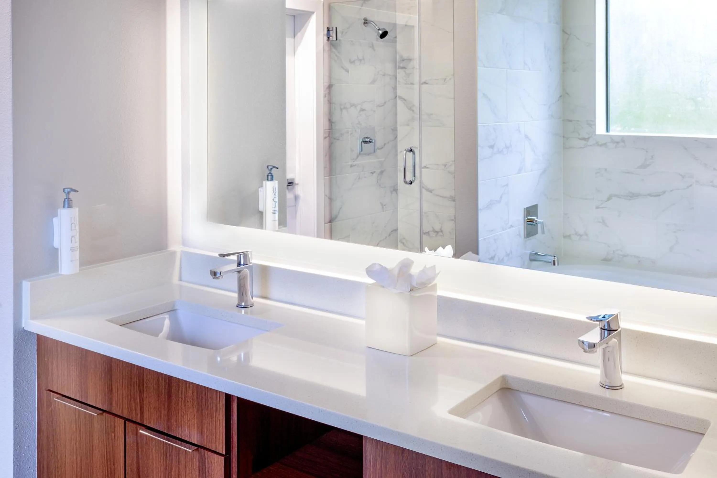 Shower in The Grove Resort & Water Park Orlando