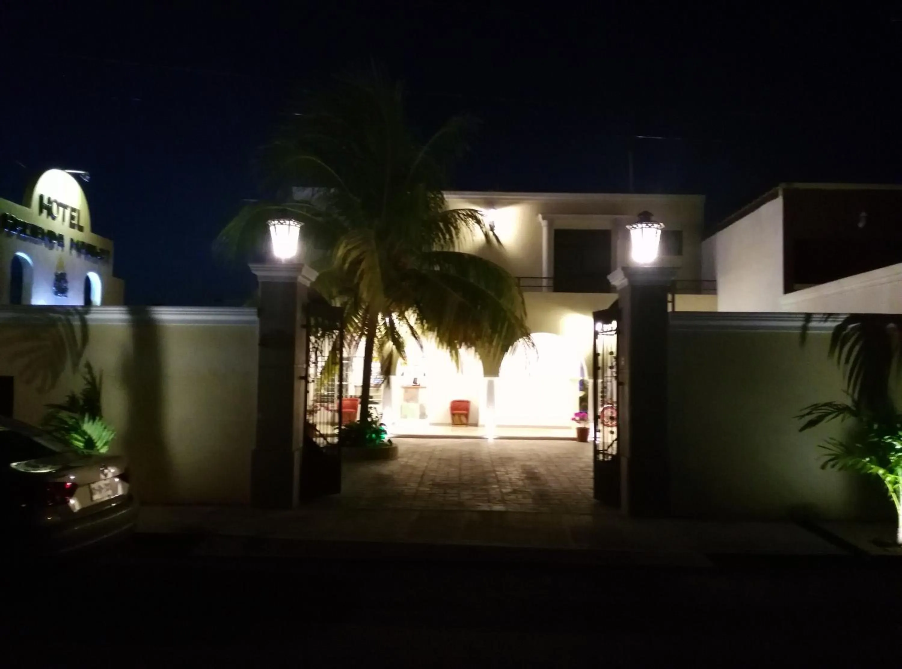 Facade/entrance in Hotel Hacienda Margot