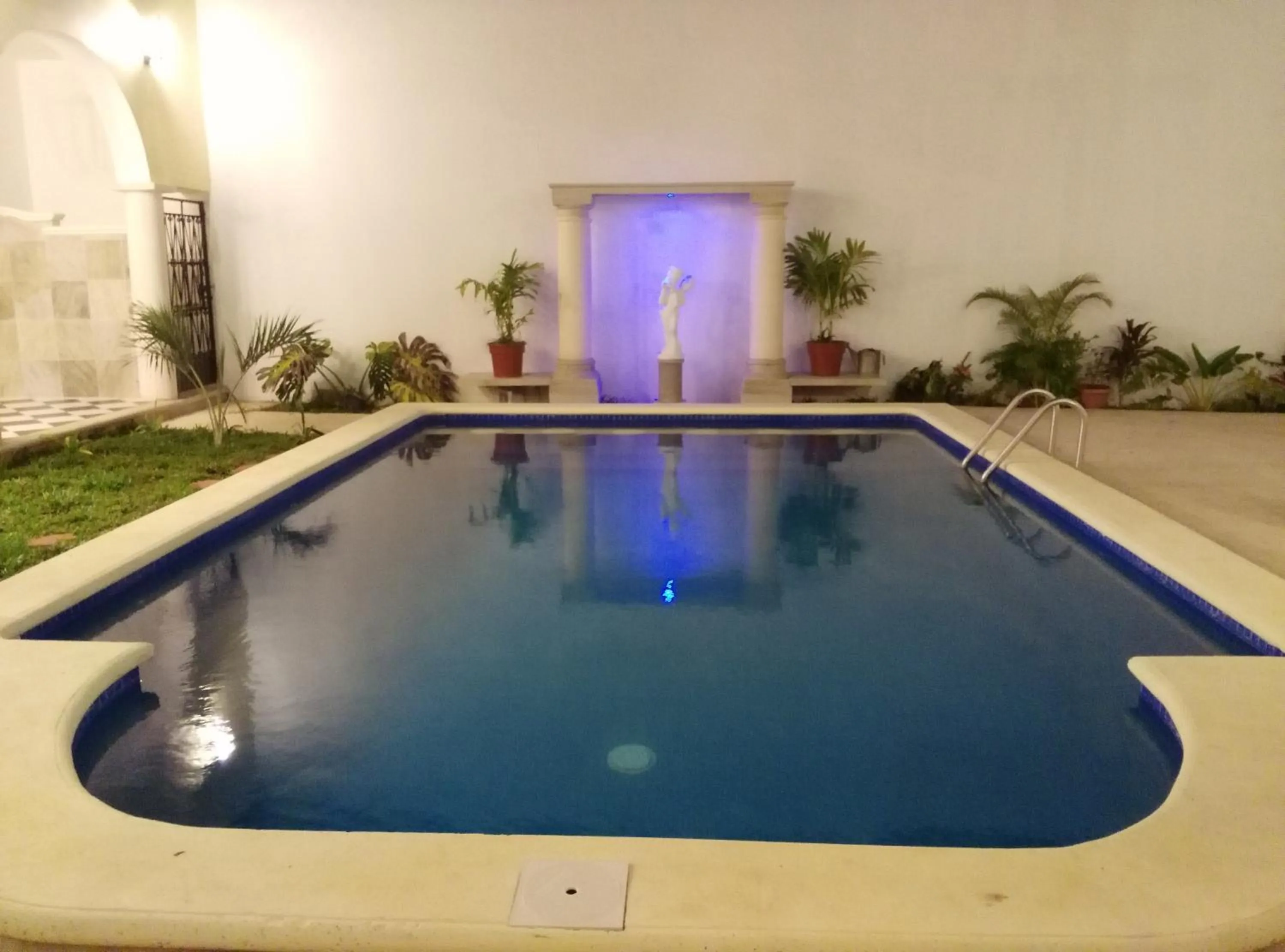 Swimming pool in Hotel Hacienda Margot