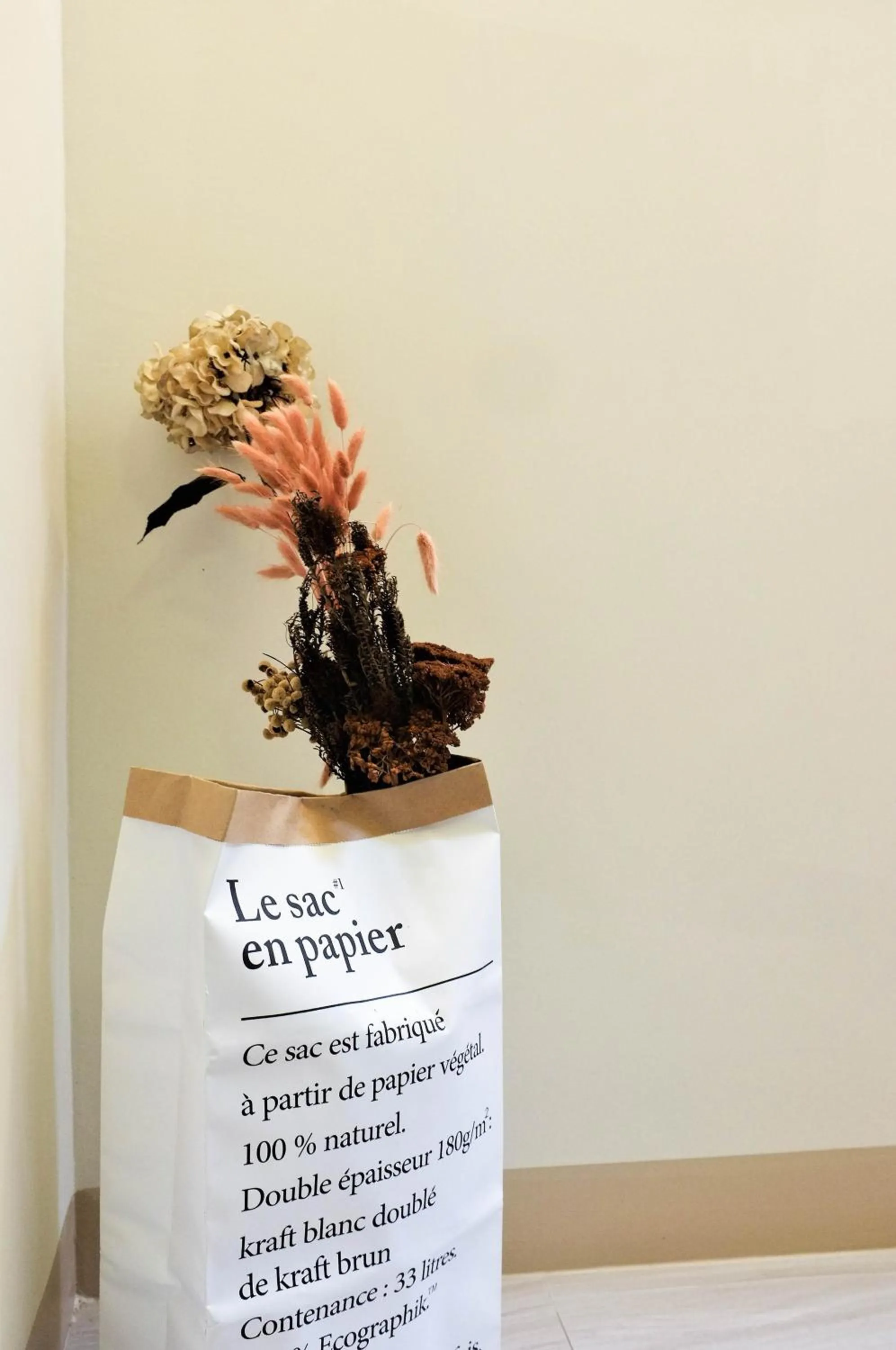 Decorative detail in INg Hostel