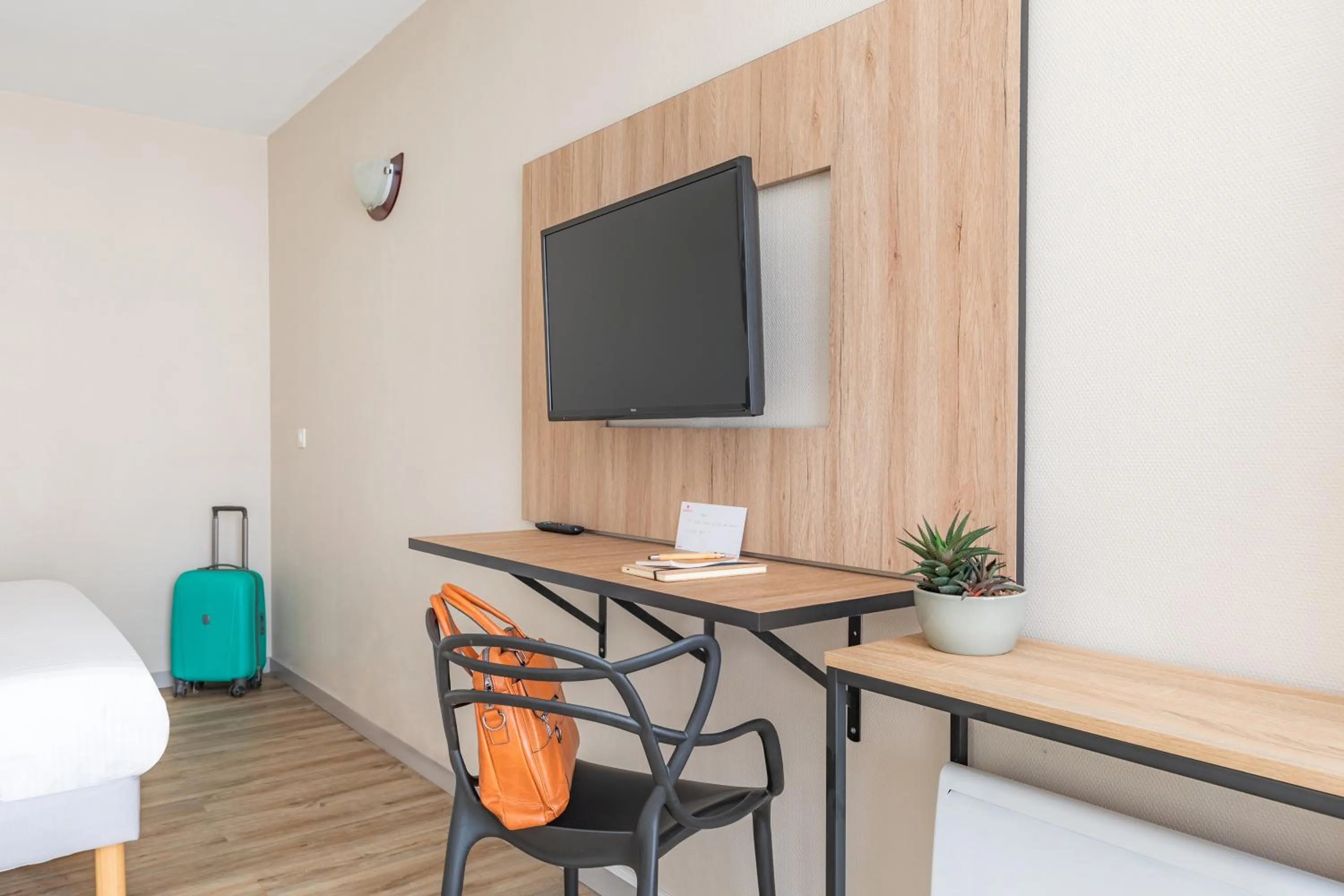 TV and multimedia in Appart'City Classic Arlon - Porte du Luxembourg