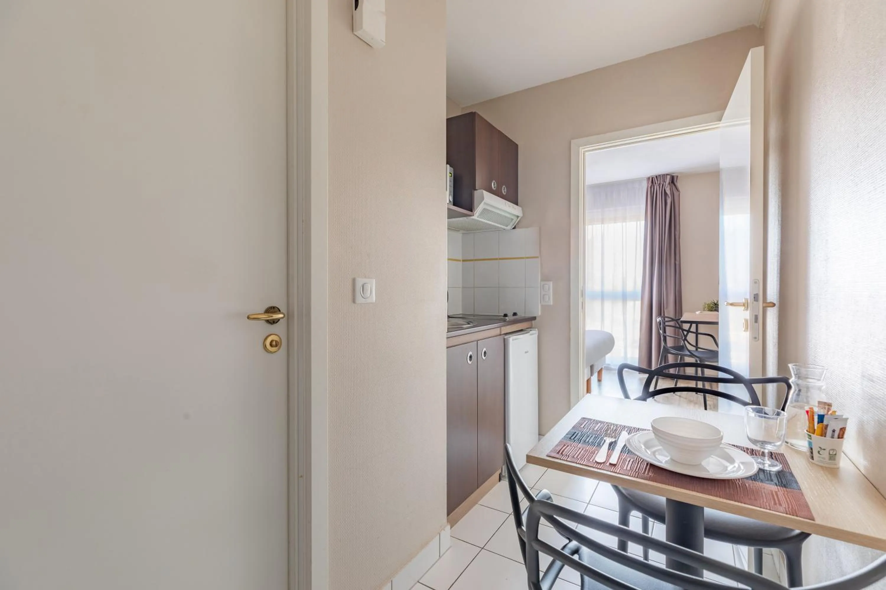 Kitchen or kitchenette in Appart'City Classic Arlon - Porte du Luxembourg