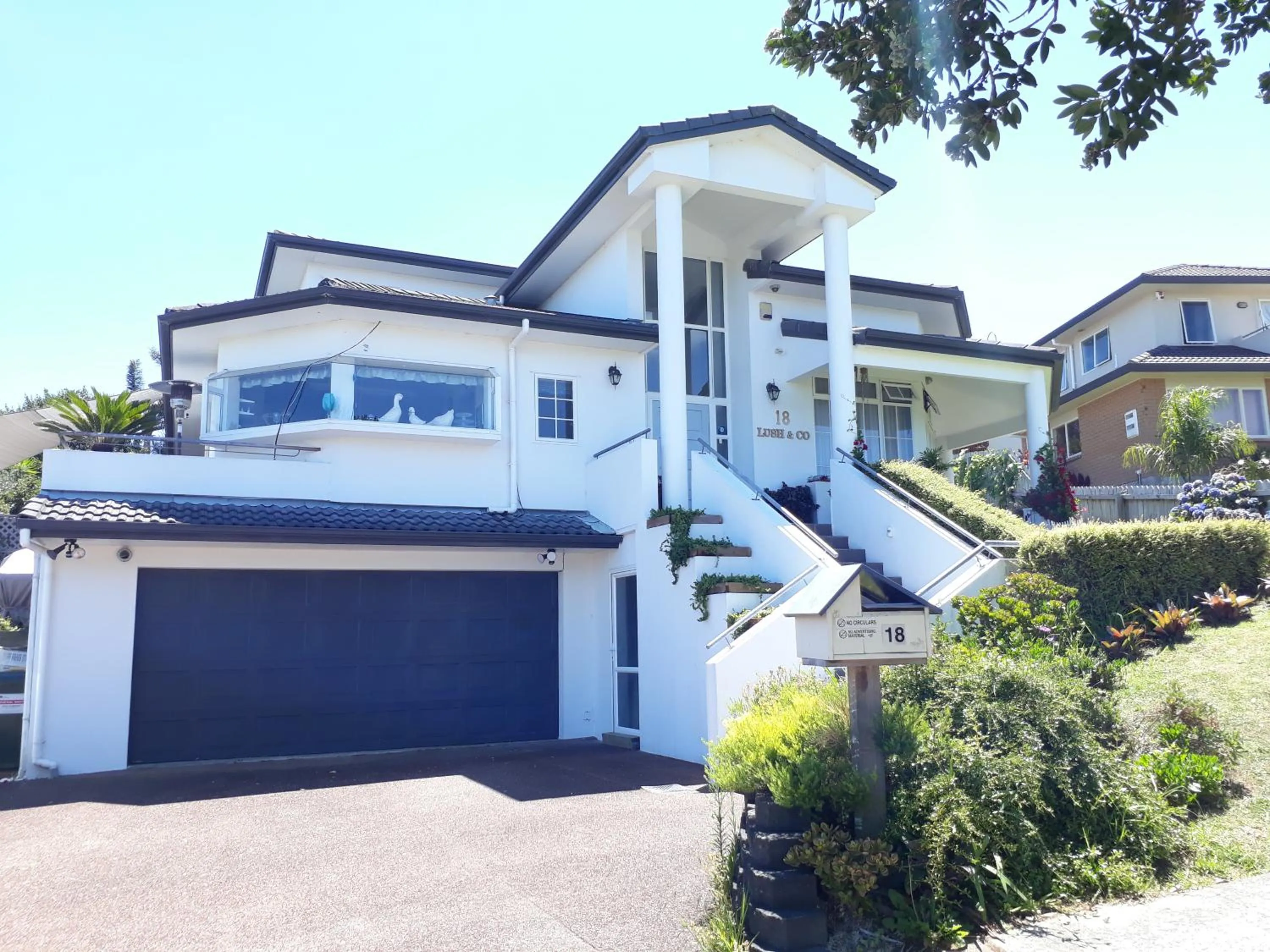 Facade/entrance in Lush & Co Auckland Bed & Breakfast