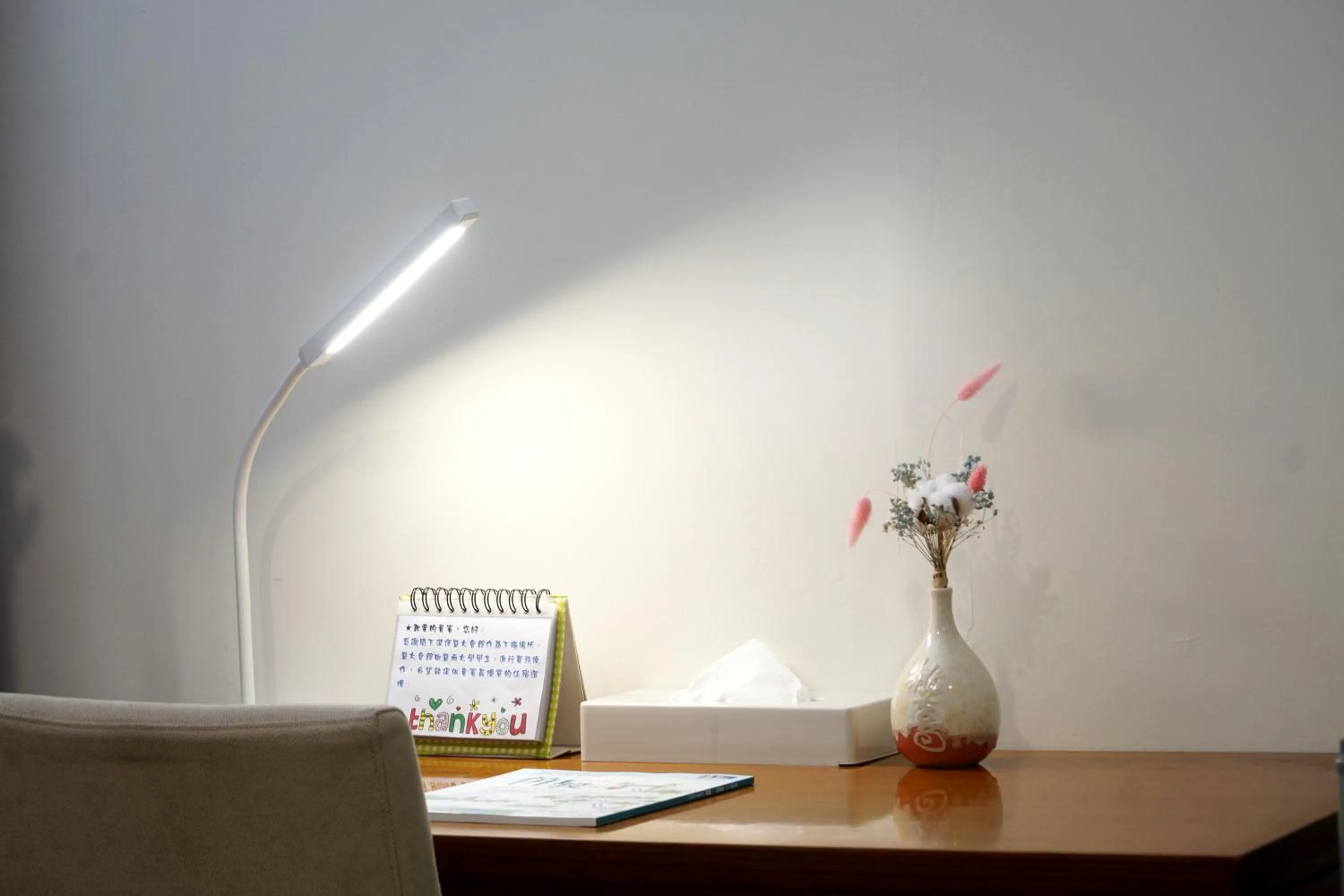 Seating area in NCNU Campus Inn暨大行旅