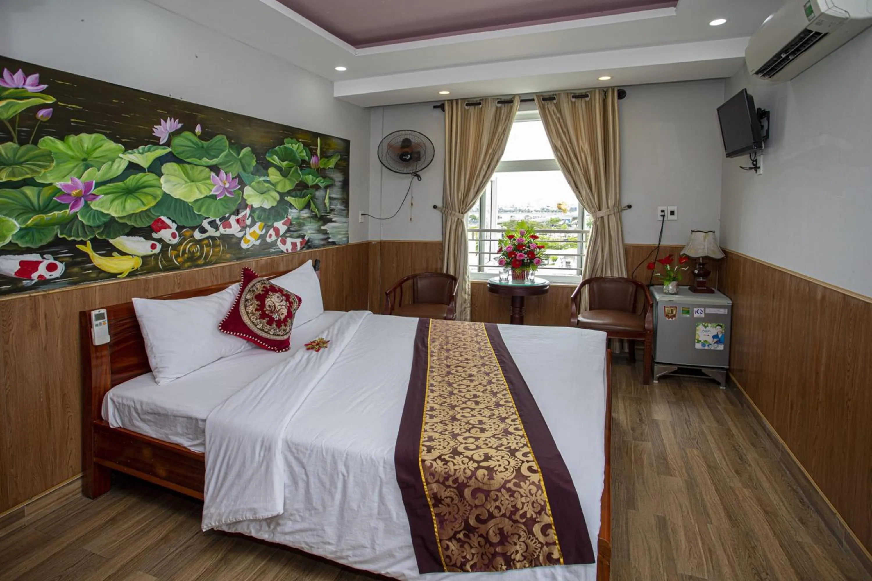Bed in Cong Thuong Hotel