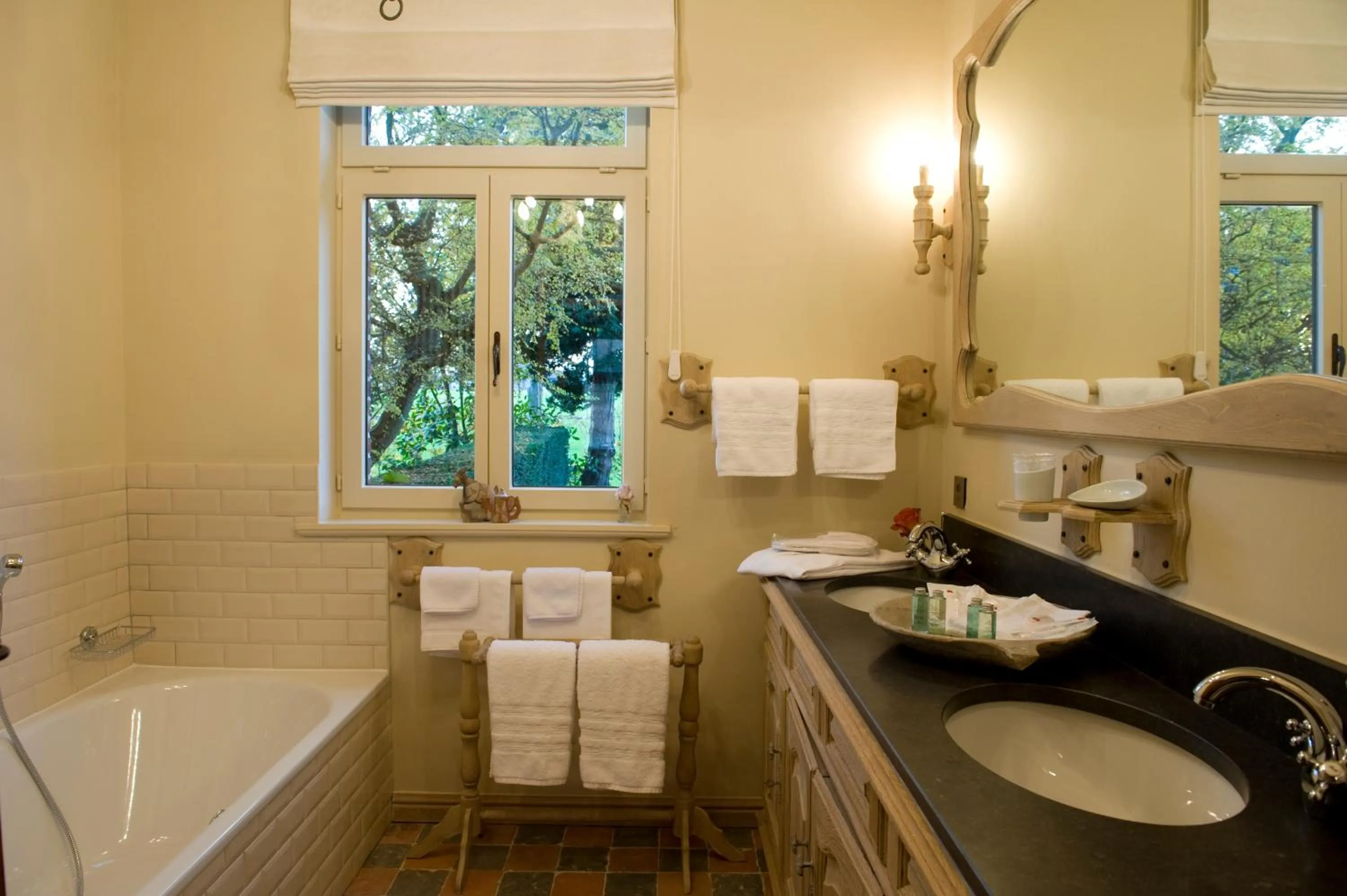 Bathroom in B&B Hof te Spieringen