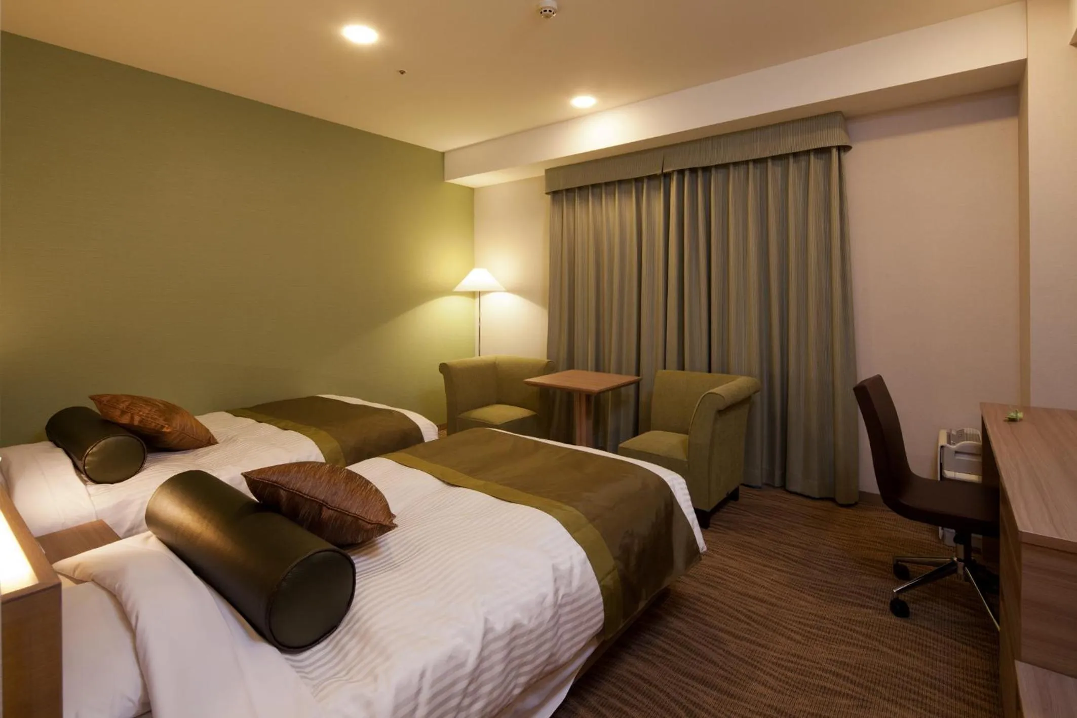 Photo of the whole room, Bed in Ueda Tokyu REI Hotel