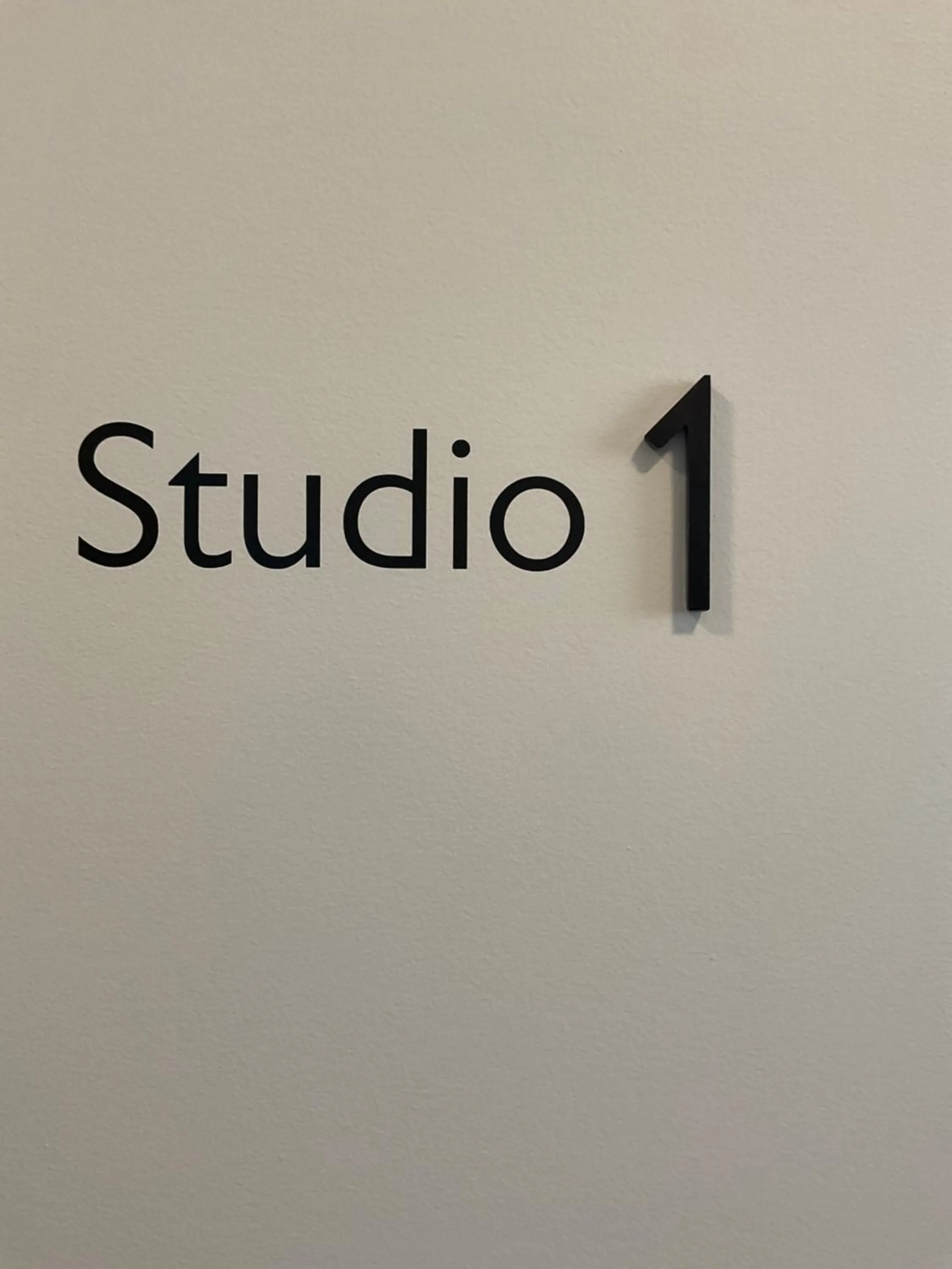 Logo/Certificate/Sign in Argyle Accommodation