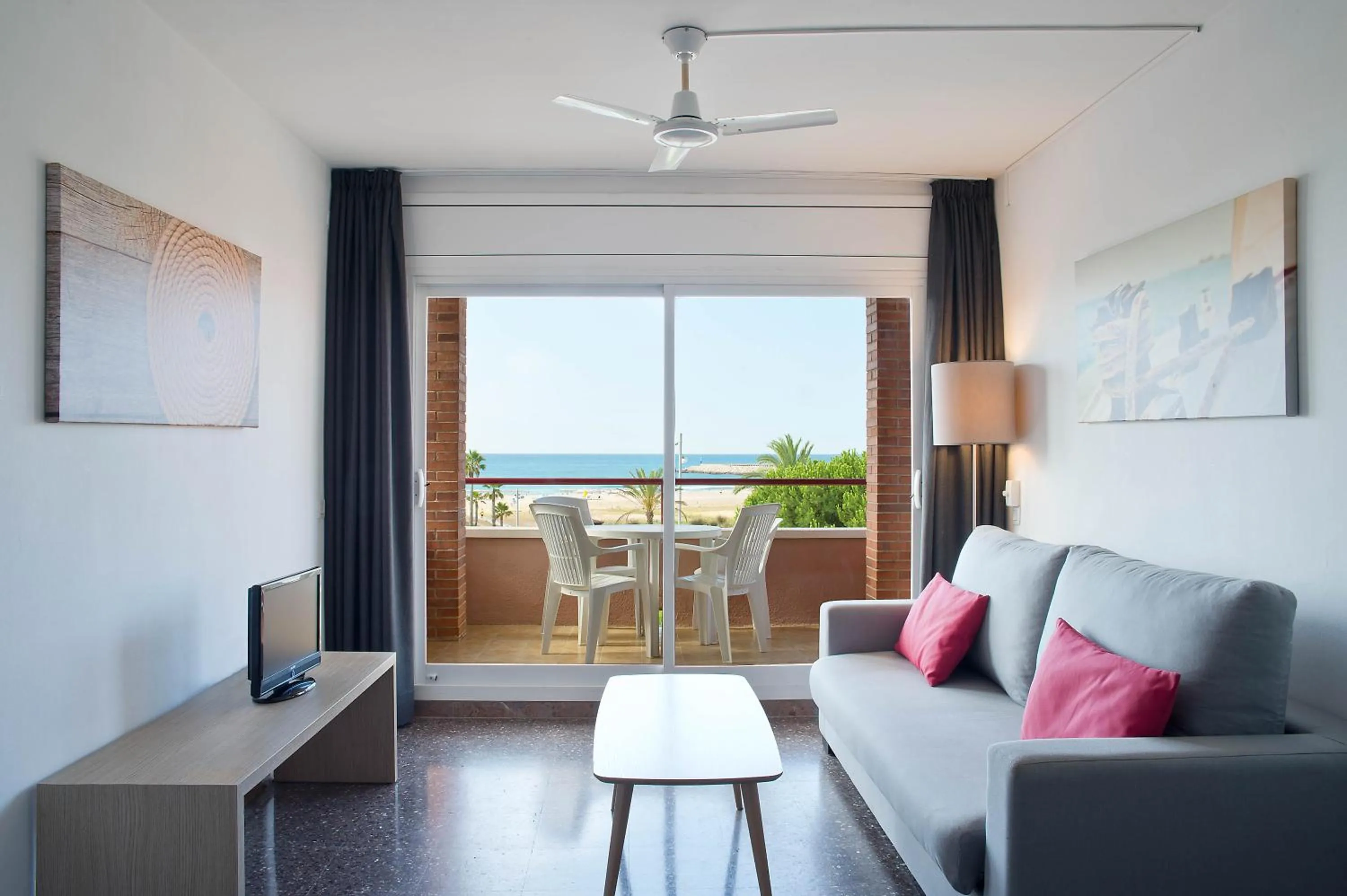 Living room in Pierre & Vacances Comarruga