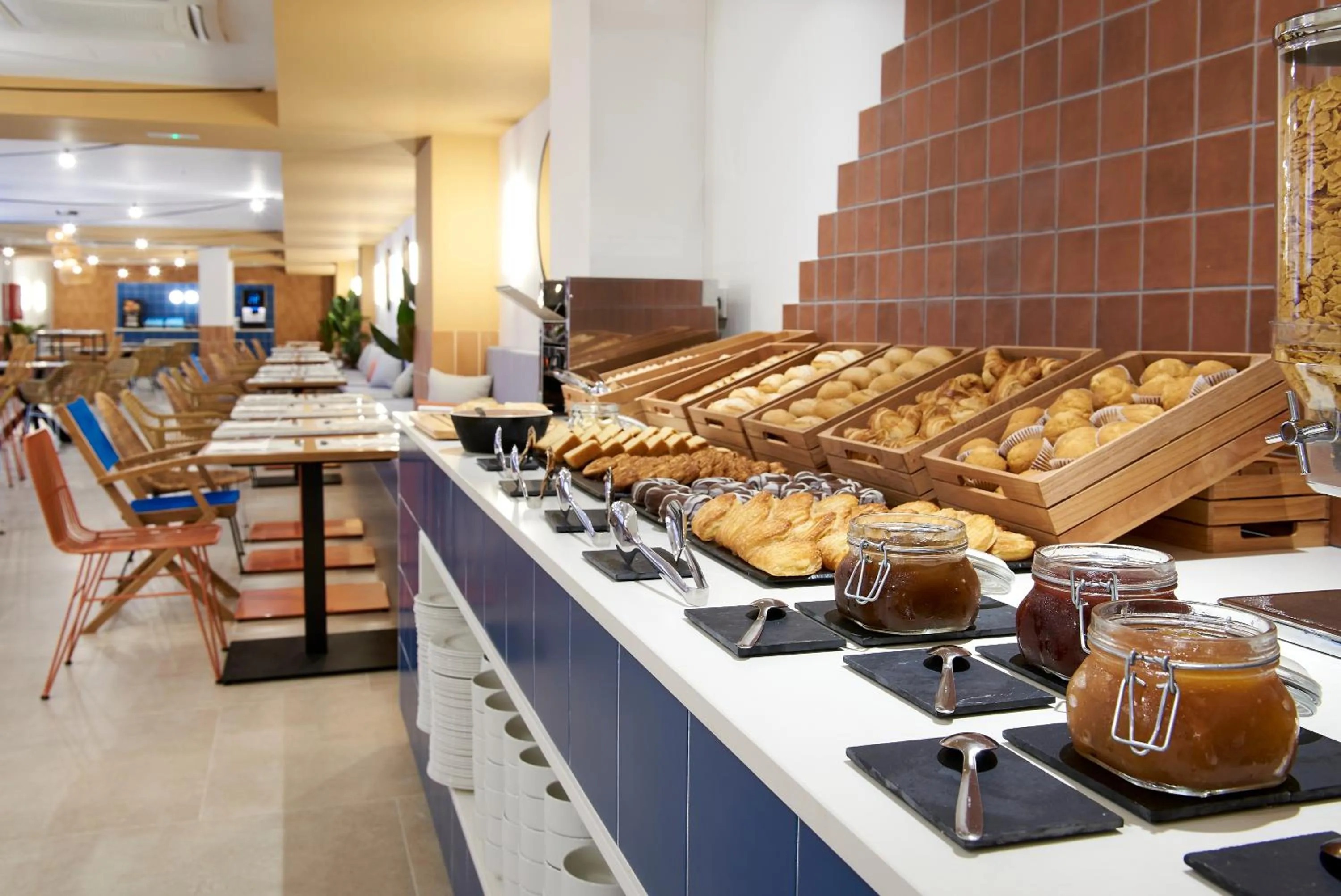 Restaurant/places to eat in tent Lloret de Mar