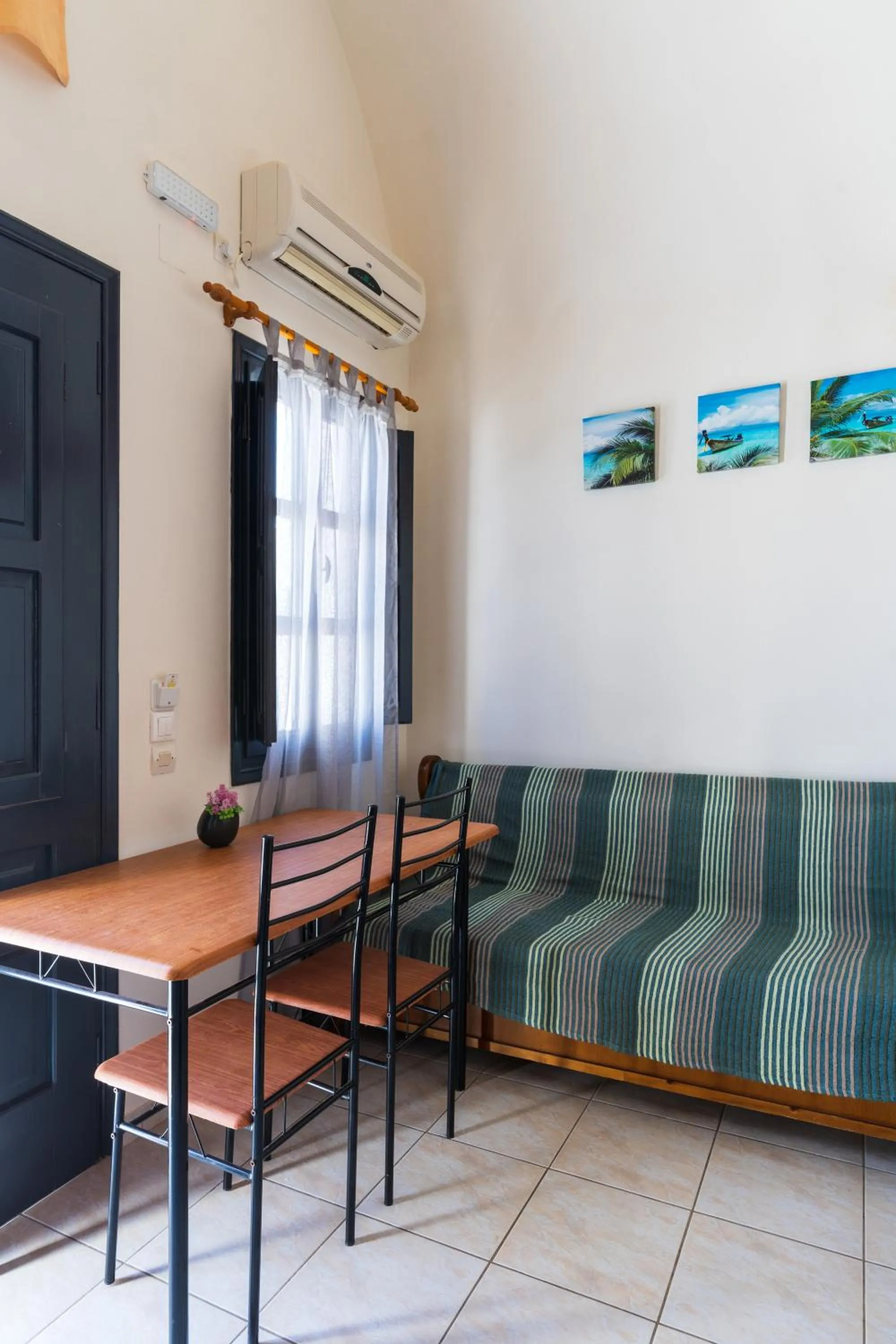 Dining area in Soulis Hotel