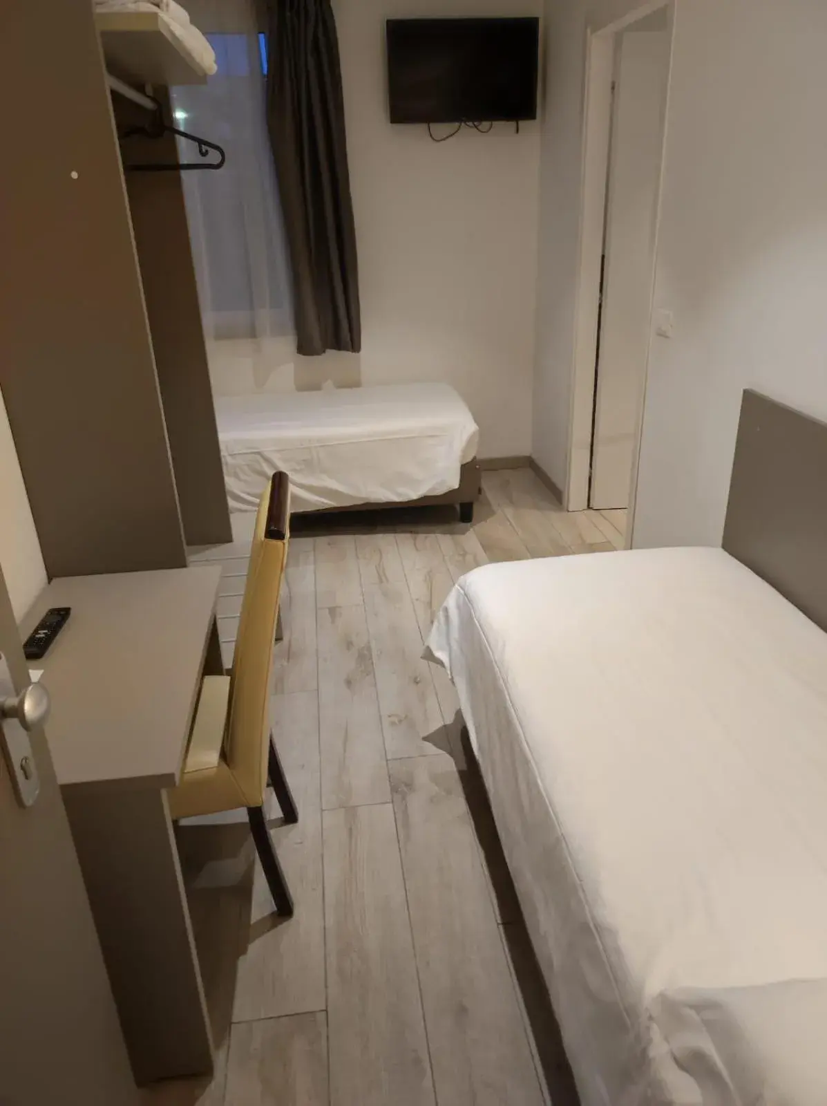 Twin Room in Hotel Sonia Twin Room in Hotel Sonia