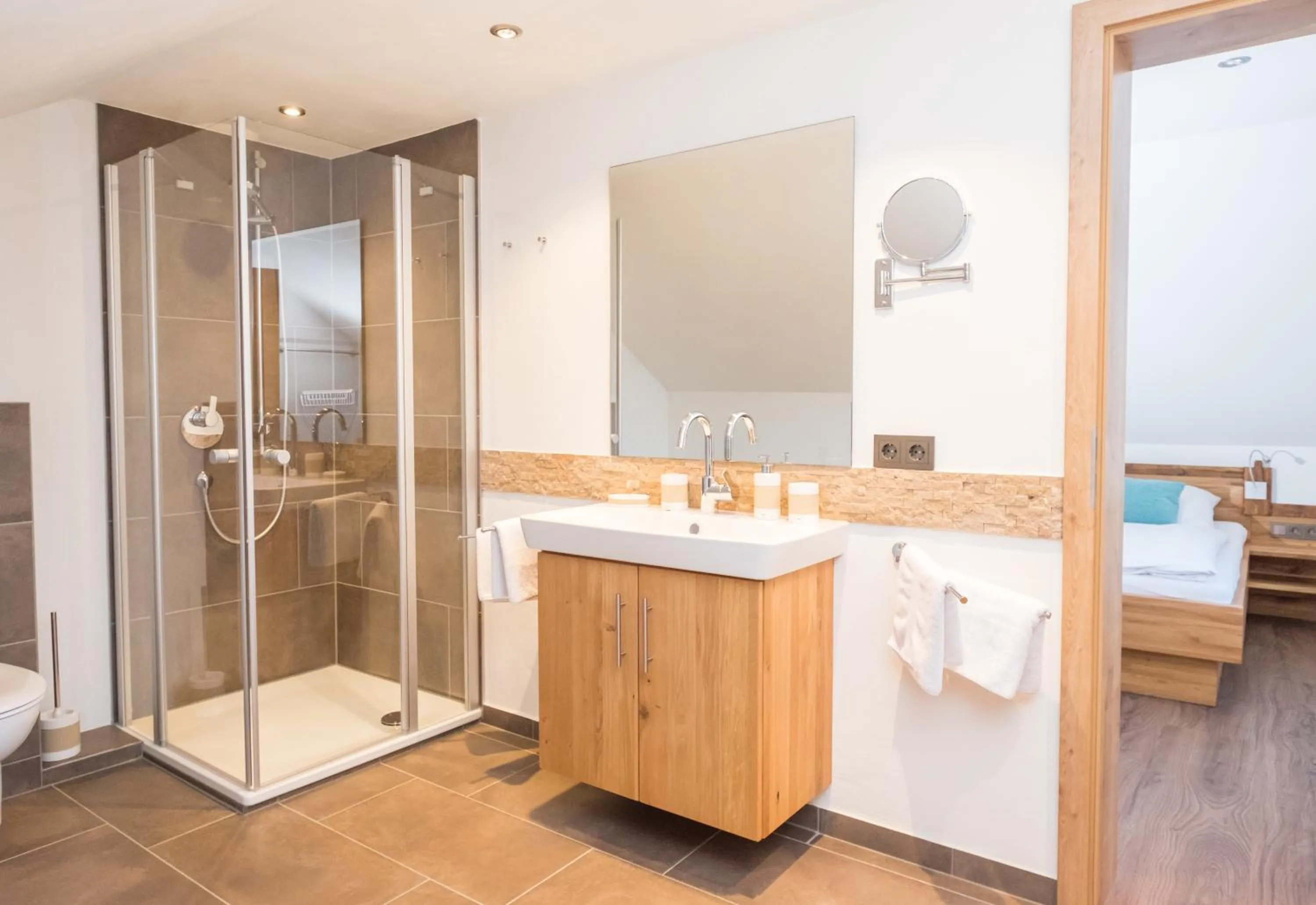 Bathroom in Höhengasthaus Kolmenhof an der Donauquelle