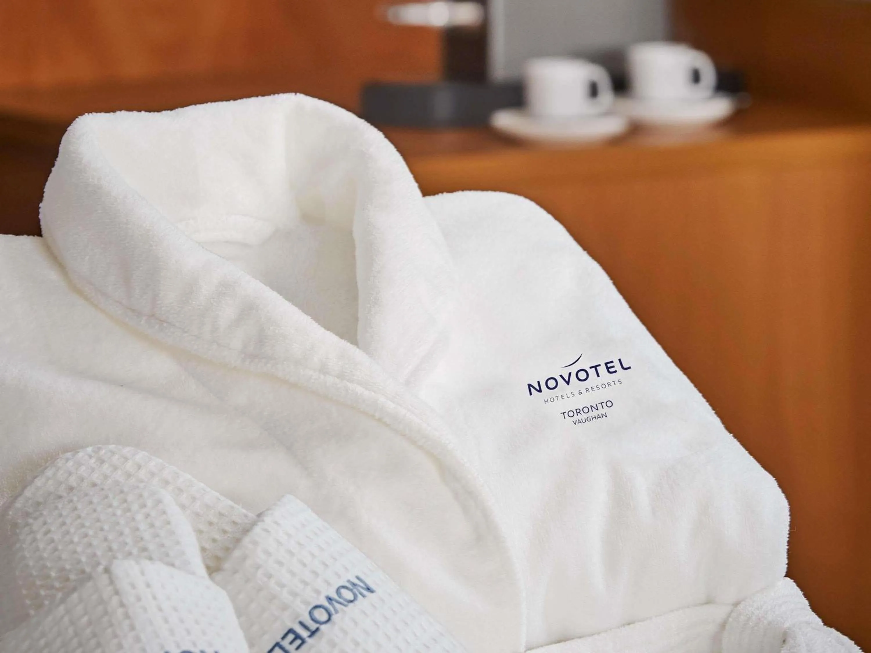 Bedroom in Novotel Toronto Vaughan Centre