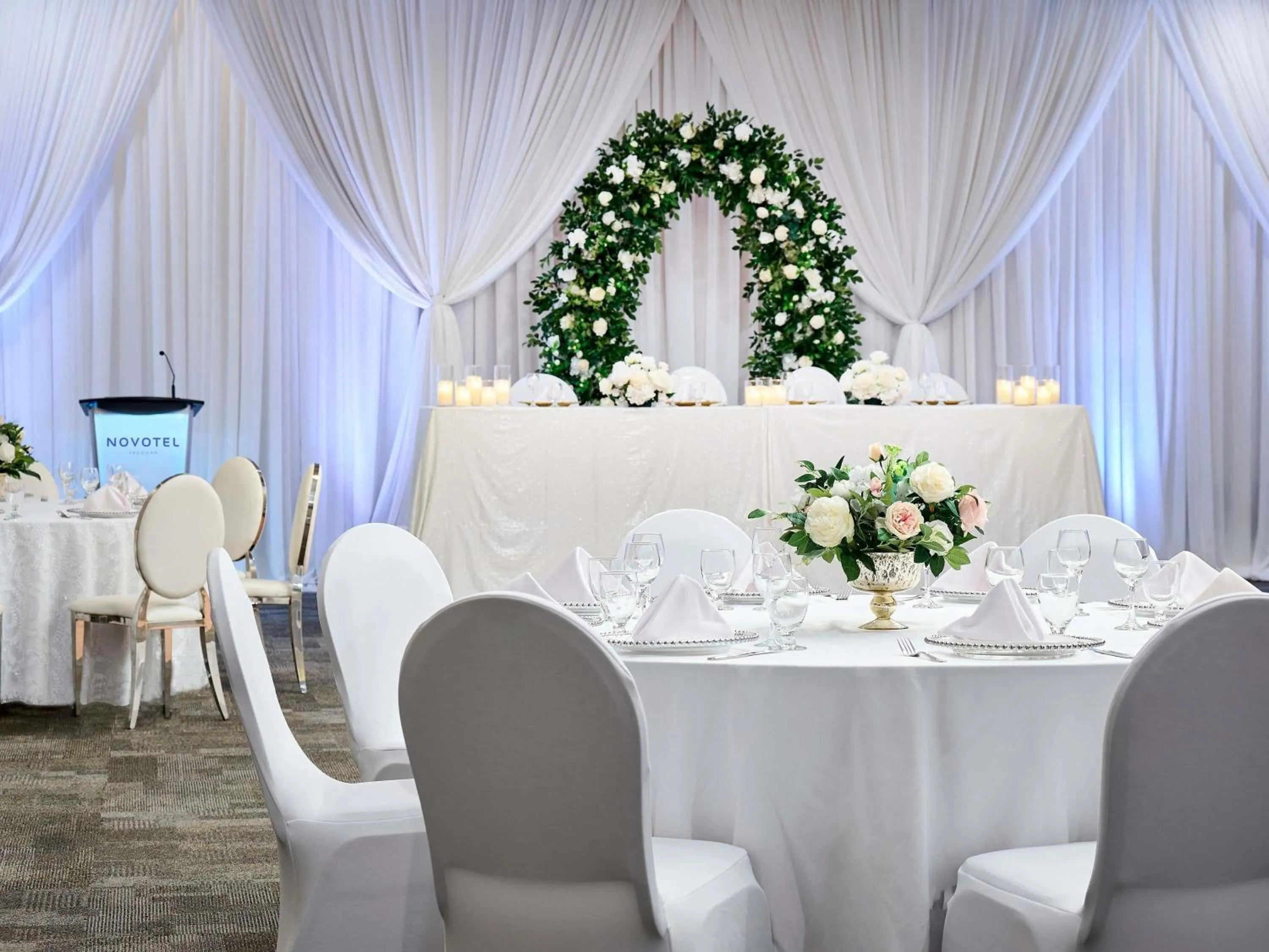 Meeting/conference room in Novotel Toronto Vaughan Centre