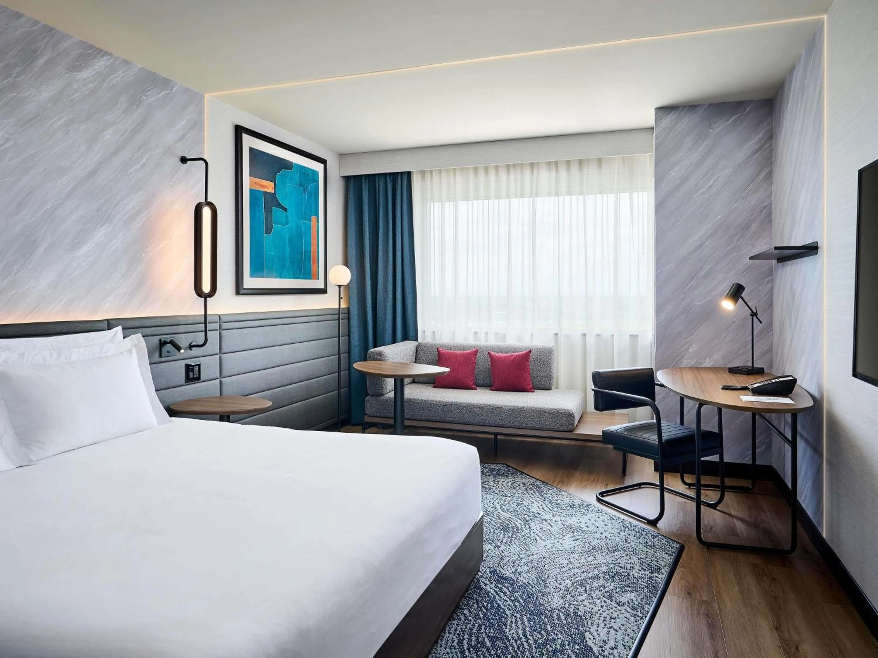 Bedroom, Bed in Novotel Toronto Vaughan Centre