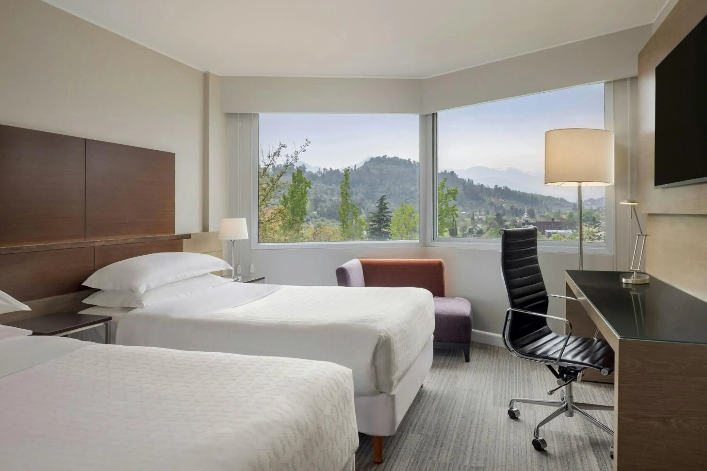 Classic Room, Guest room, 2 Twin/Single Bed(s), City view in Sheraton Santiago Hotel & Convention Center Classic Room, Guest room, 2 Twin/Single Bed(s), City view in Sheraton Santiago Hotel & Convention Center